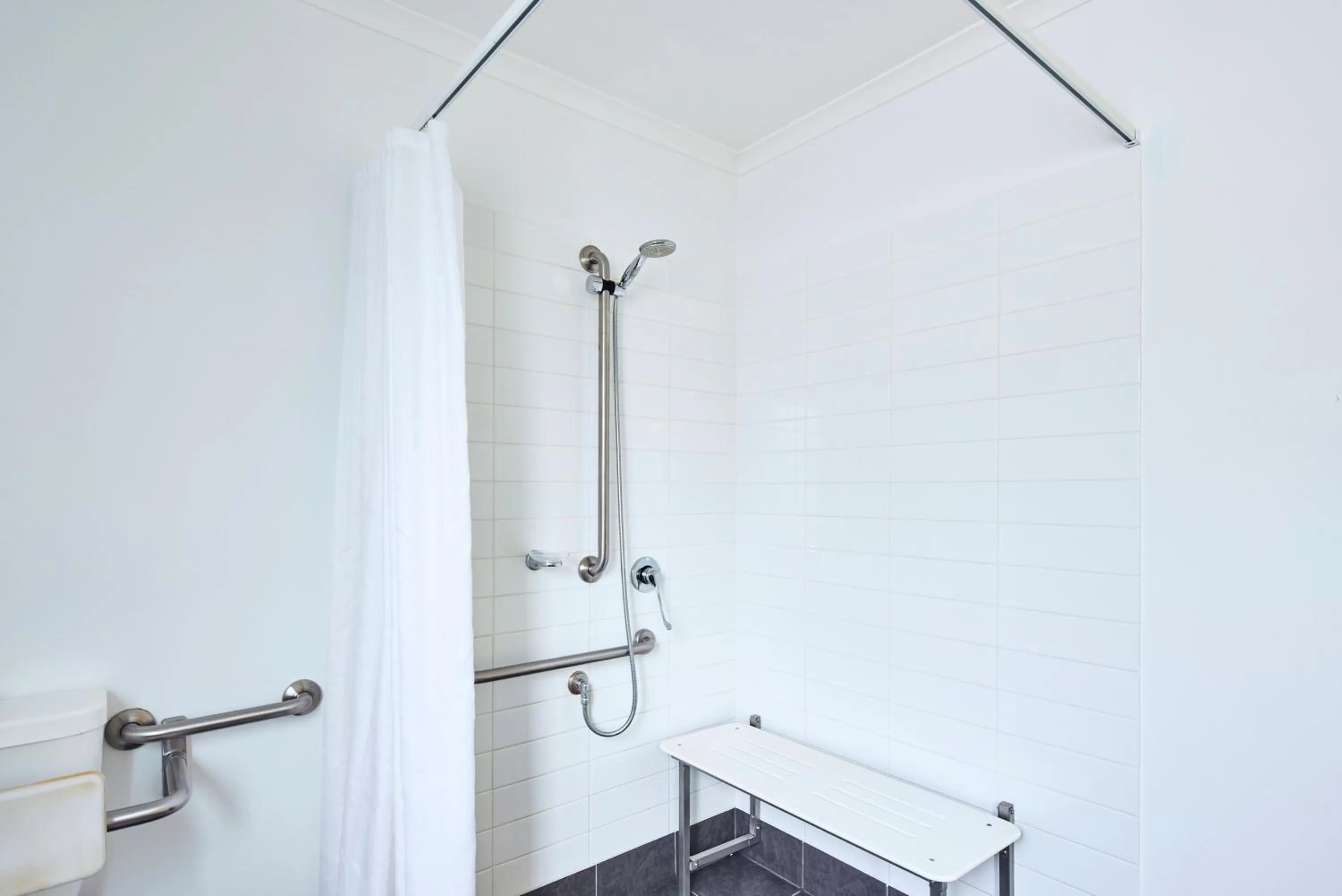 Bathroom in NRMA Merimbula Beach Holiday Resort