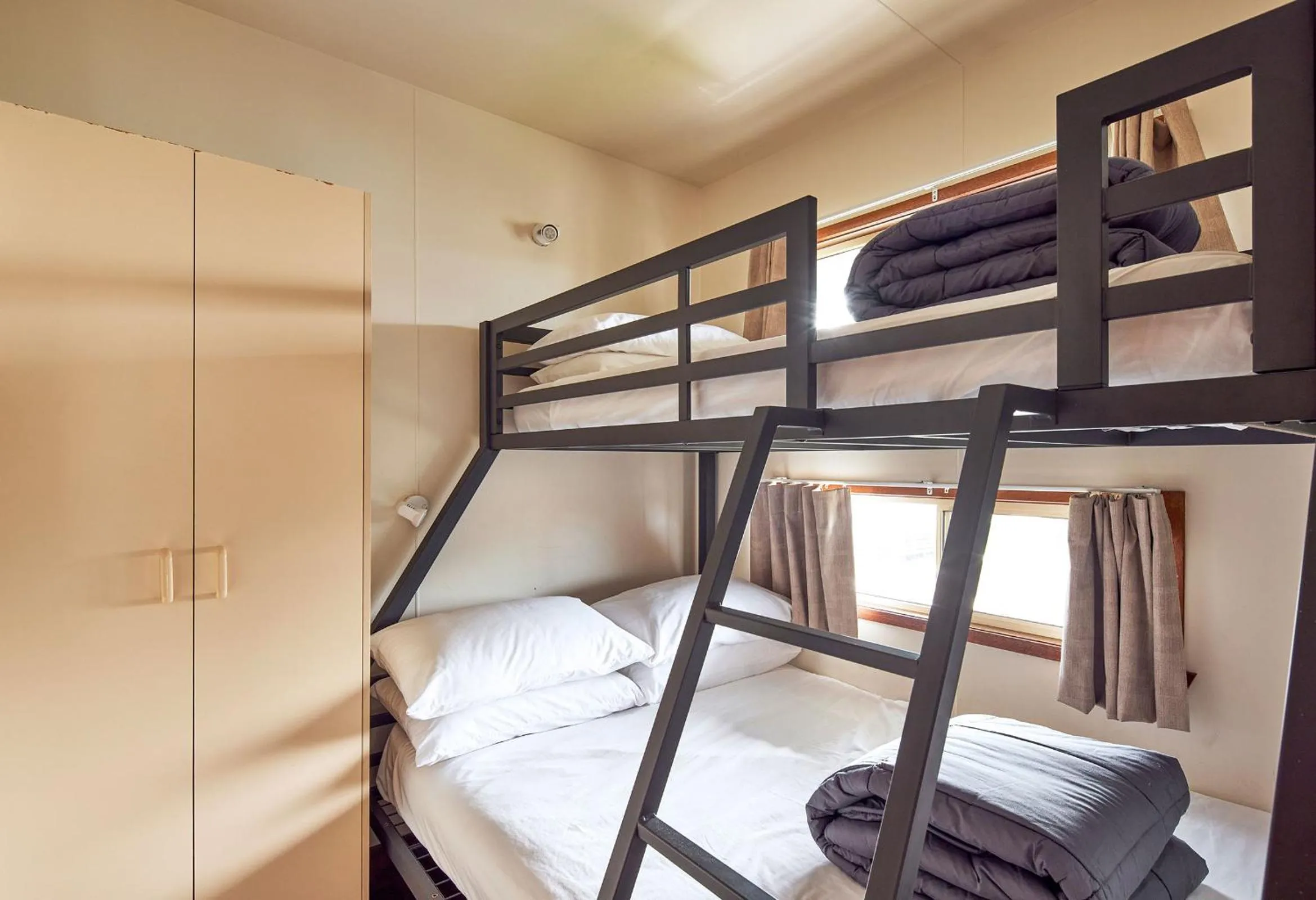 Property building, Bed in NRMA Merimbula Beach Holiday Resort