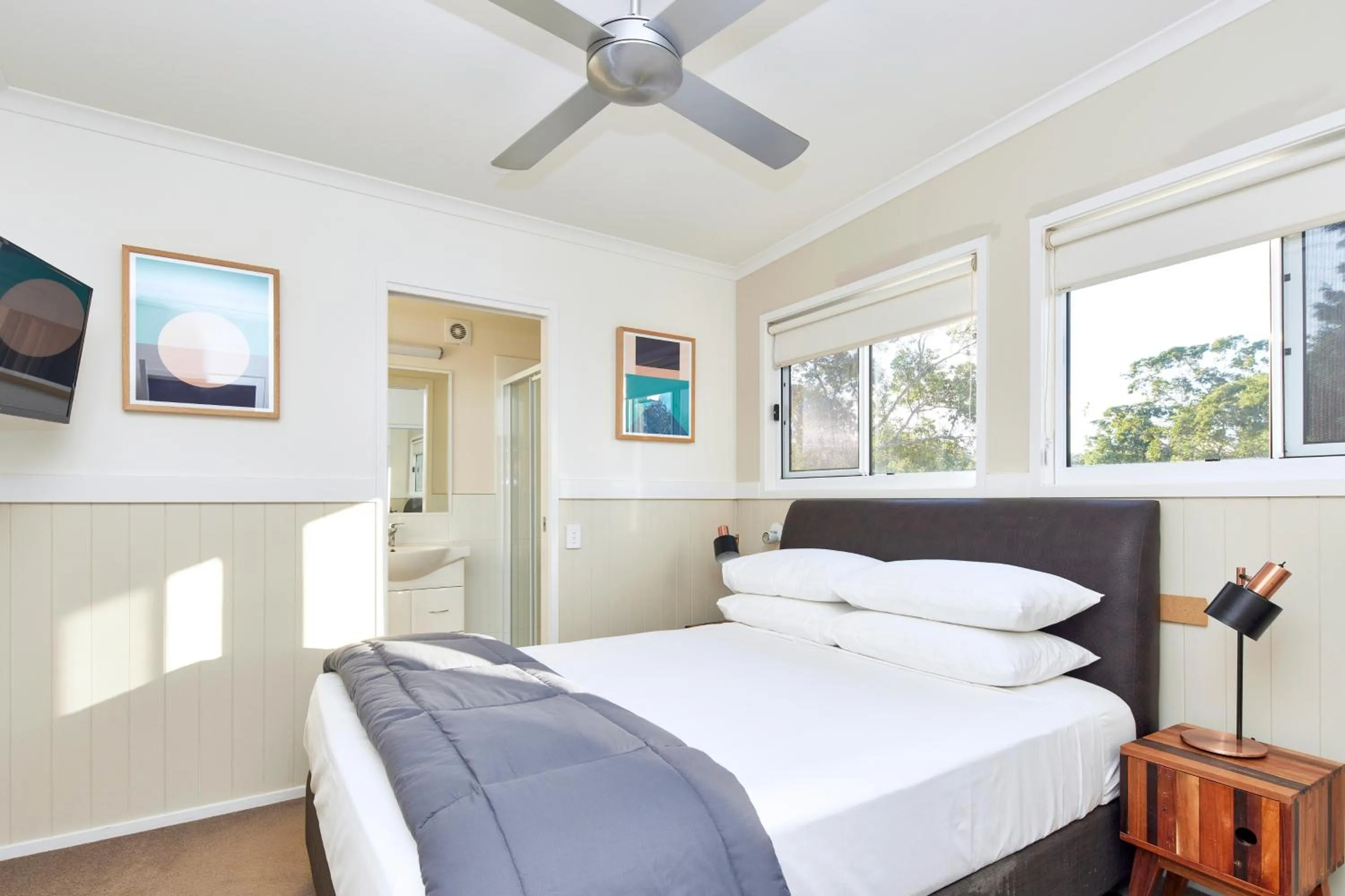 Bed in NRMA Ocean Beach Holiday Resort
