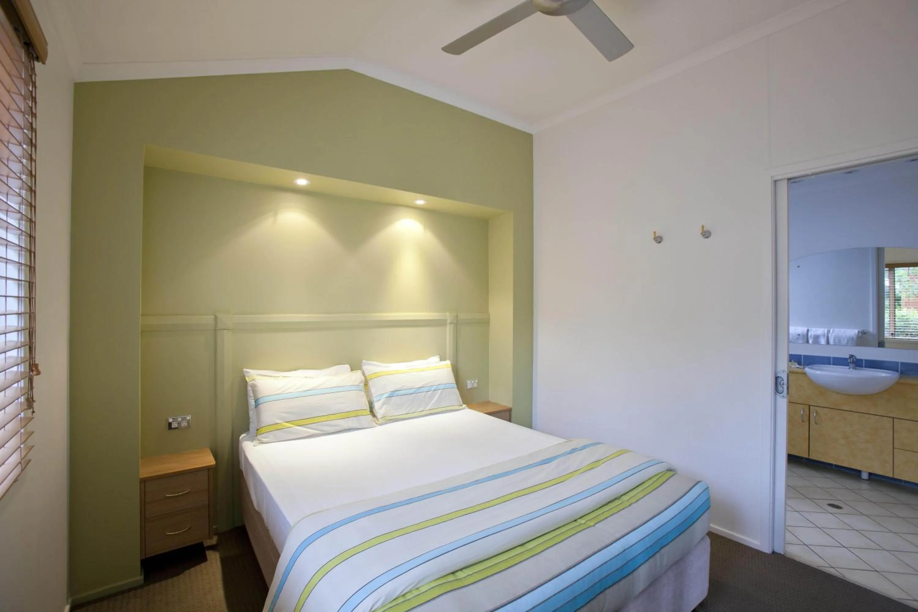 Bed in NRMA Ocean Beach Holiday Resort