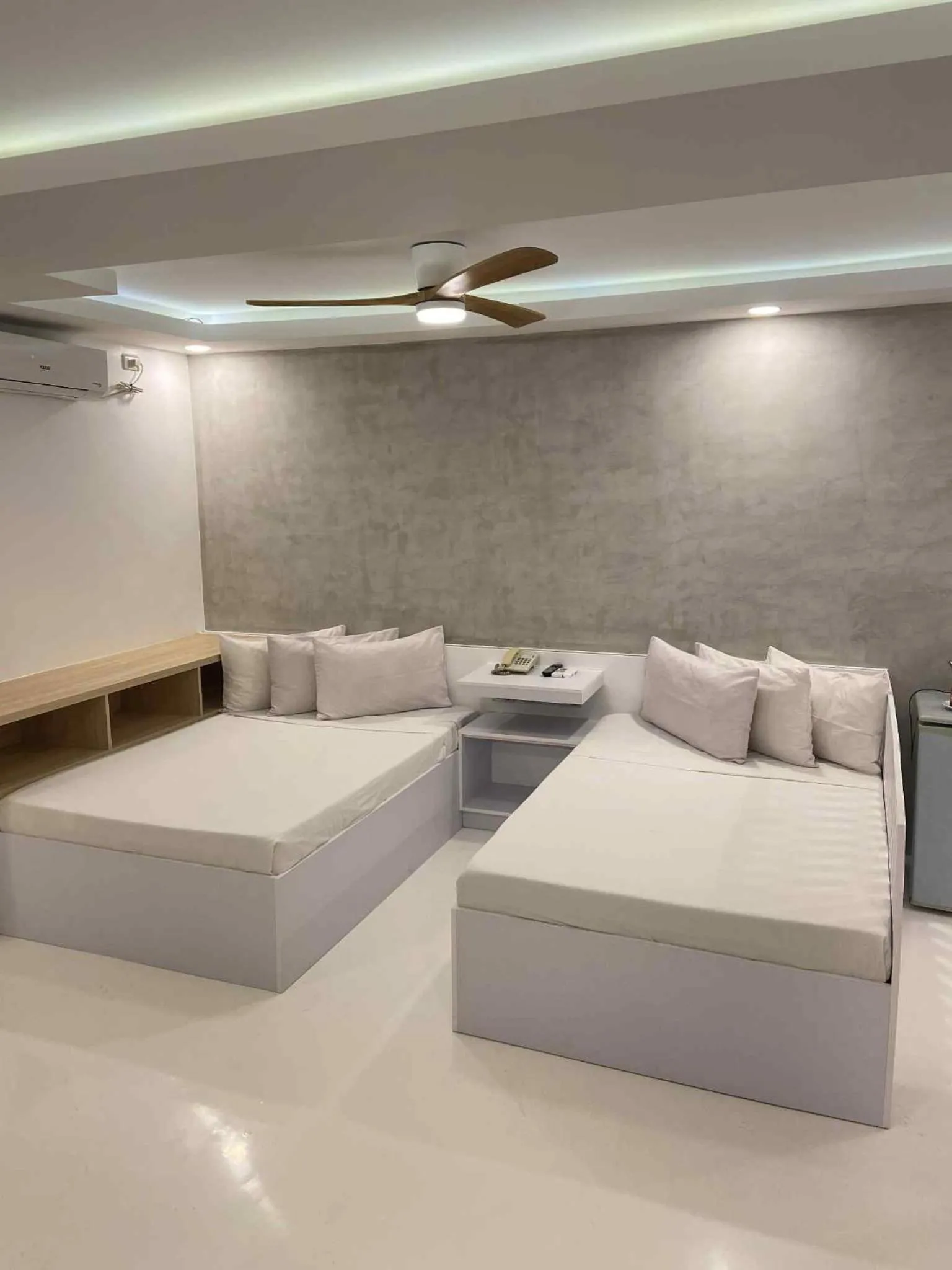 Bed in Buena Casa Hotel