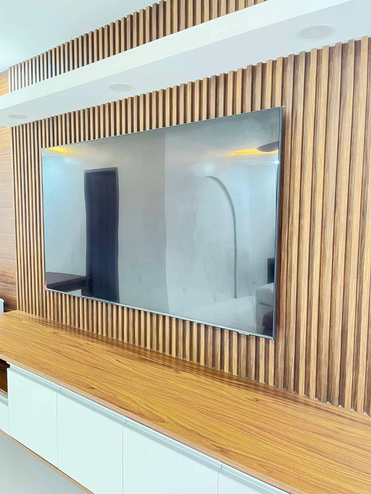 TV and multimedia in Buena Casa Hotel