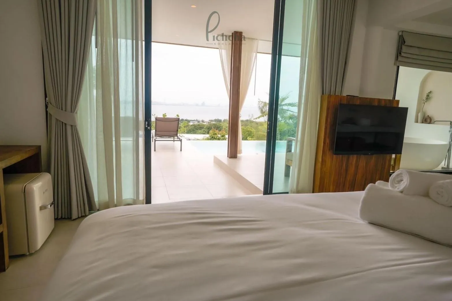 Sea view, Bed in Pichcha Kohlarn