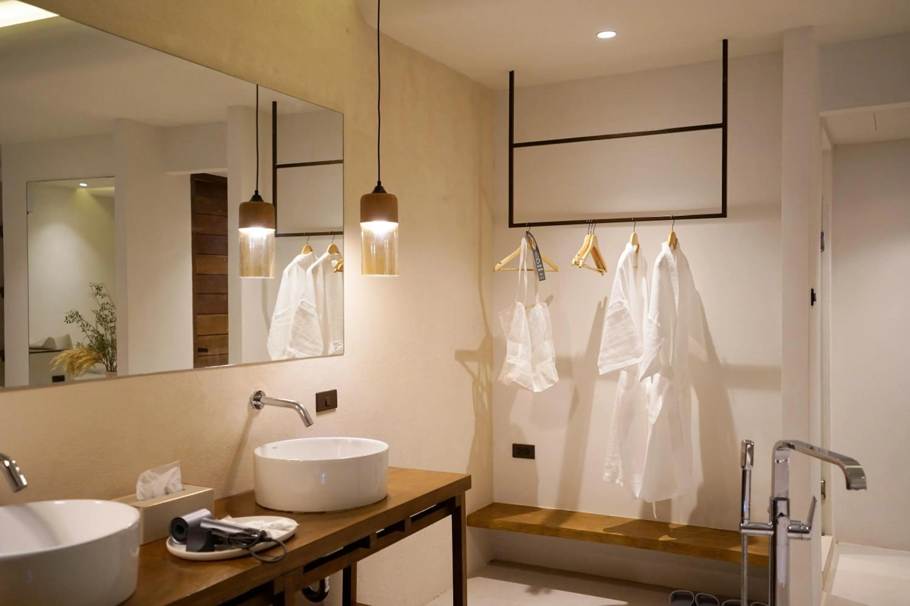 Photo of the whole room in Pichcha Kohlarn