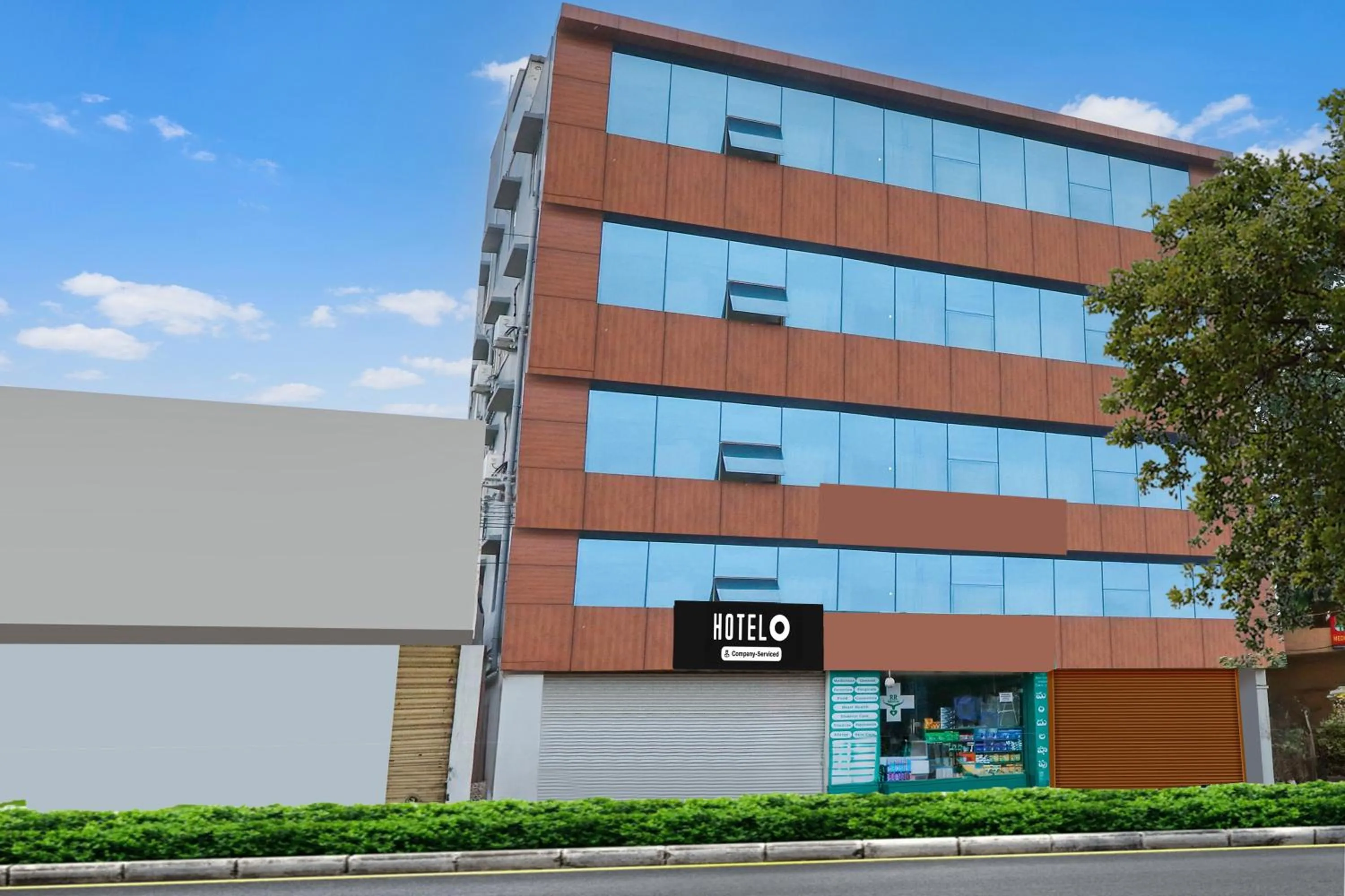 Facade/entrance in Hotel O S P R Luxury Rooms