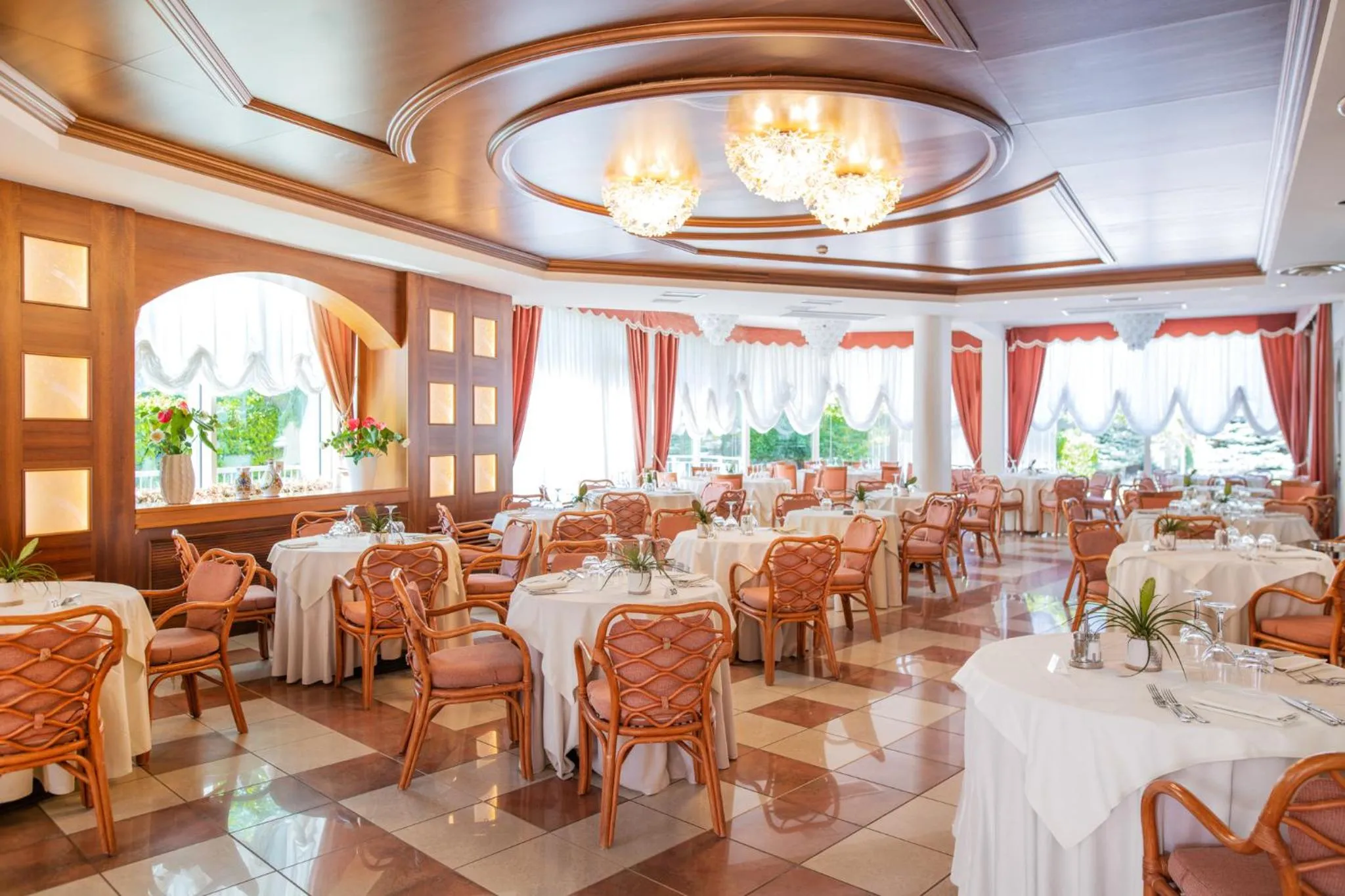 Restaurant/places to eat in Hotel Miramonti
