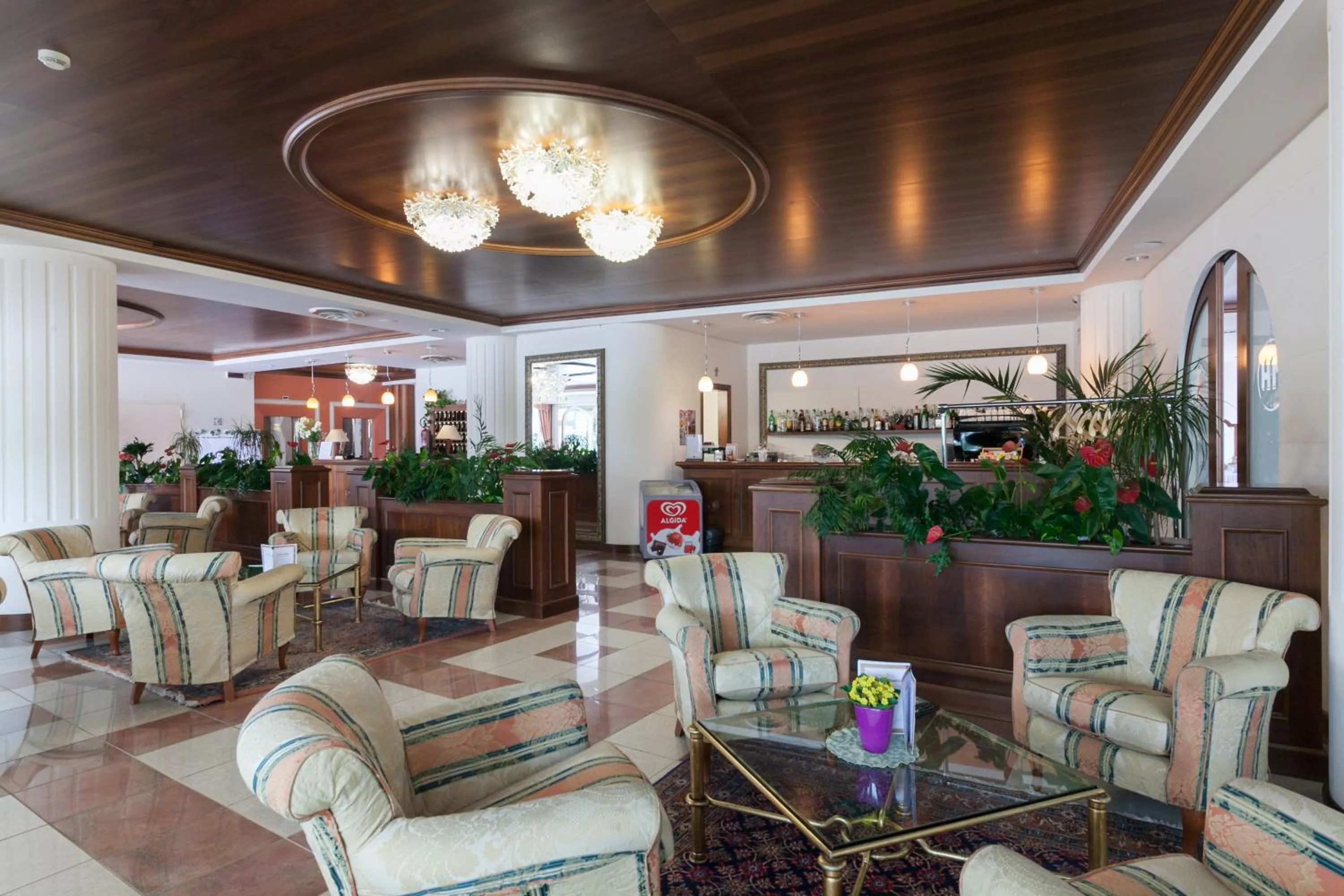 Lounge or bar in Hotel Miramonti