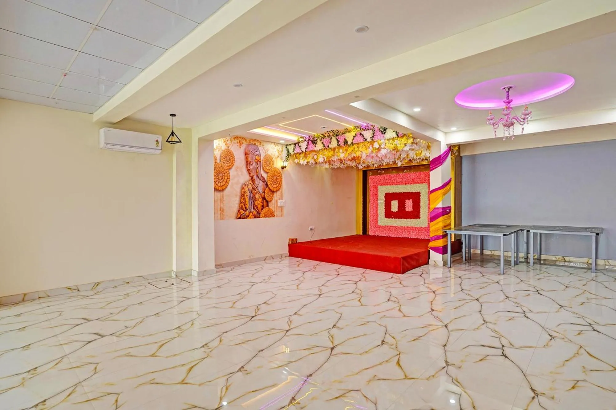 Banquet/Function facilities, Bed in FabHotel The Viraaj - Gaur City Mall