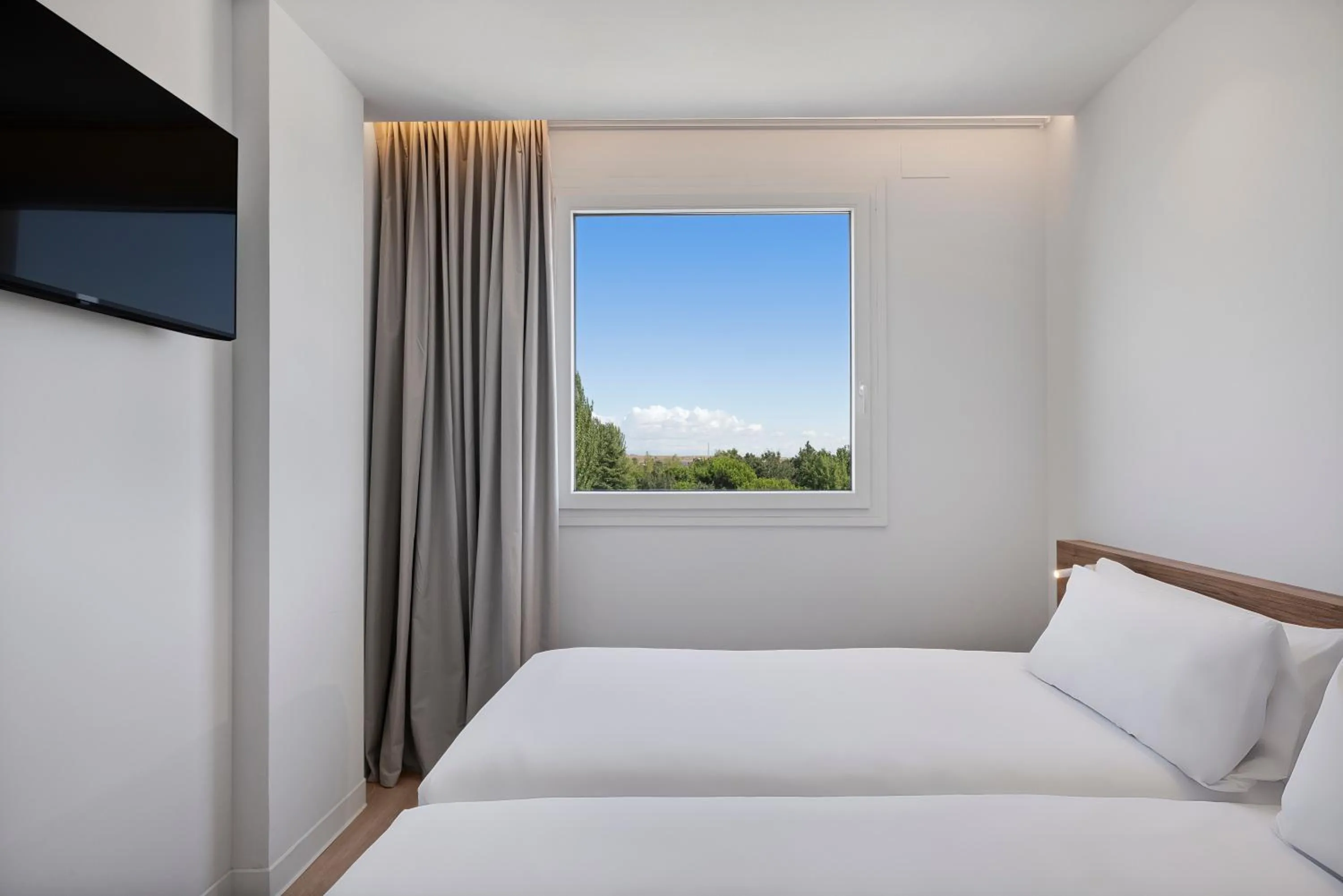 Bed in B&B HOTEL Madrid Fuenlabrada Retail Park