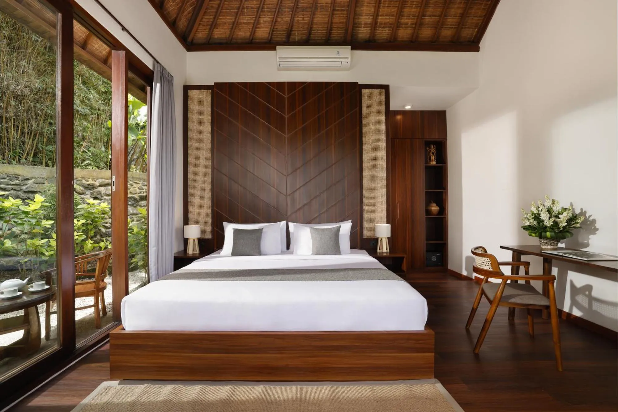 Bed in Villa Leona Valley View by Nakula