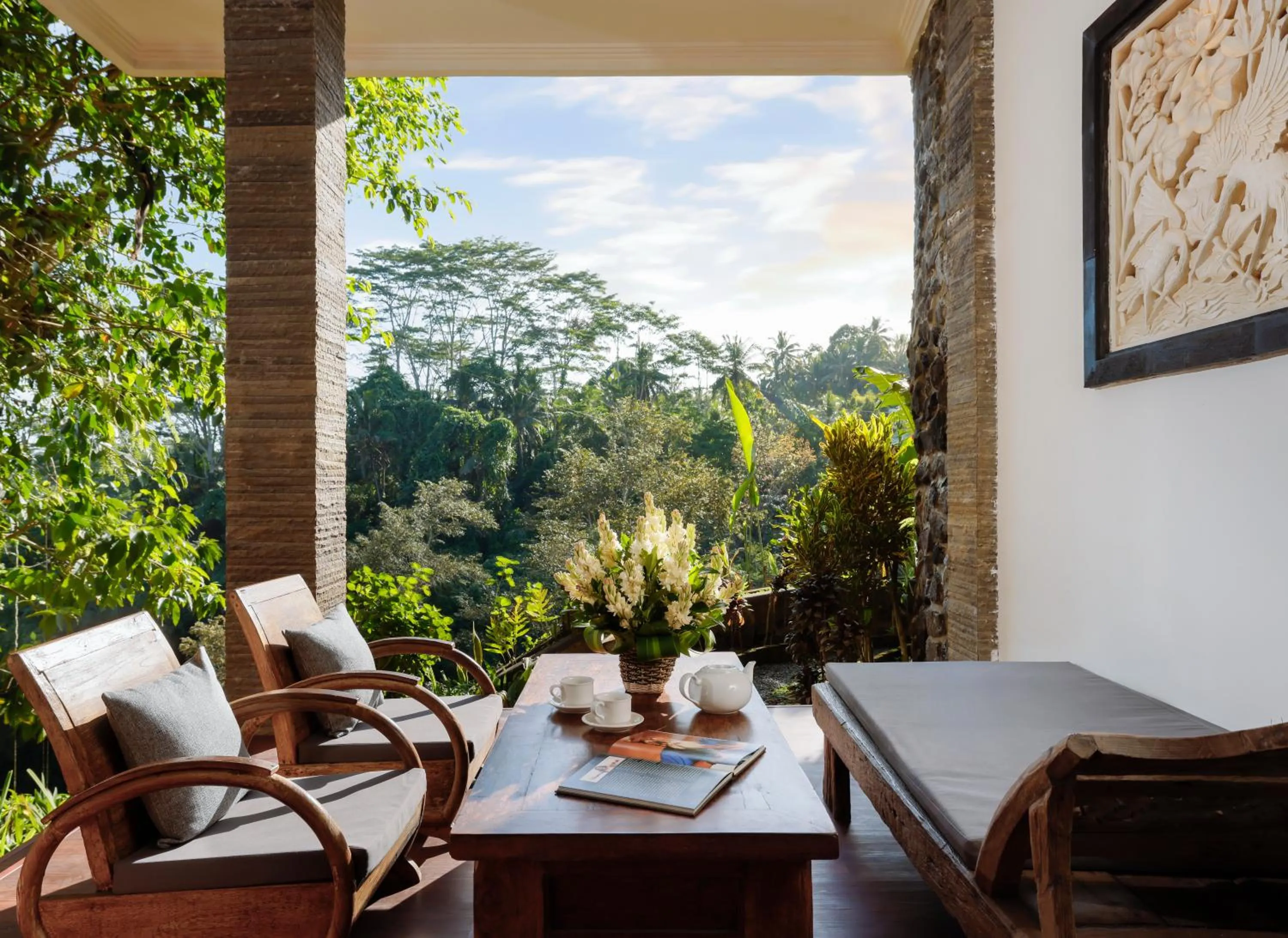 Balcony/Terrace in Villa Leona Valley View by Nakula