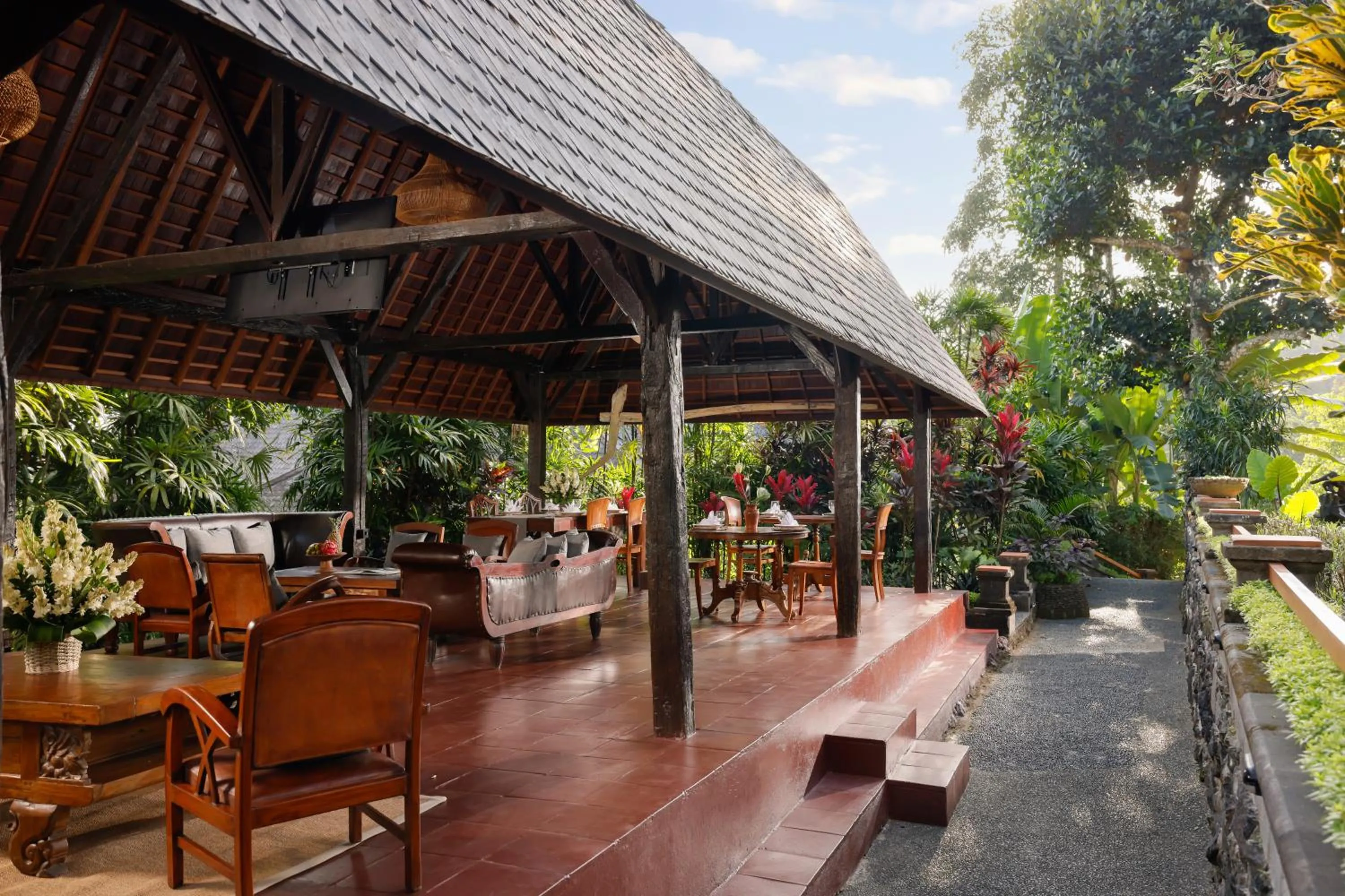 Balcony/Terrace in Villa Leona Valley View by Nakula