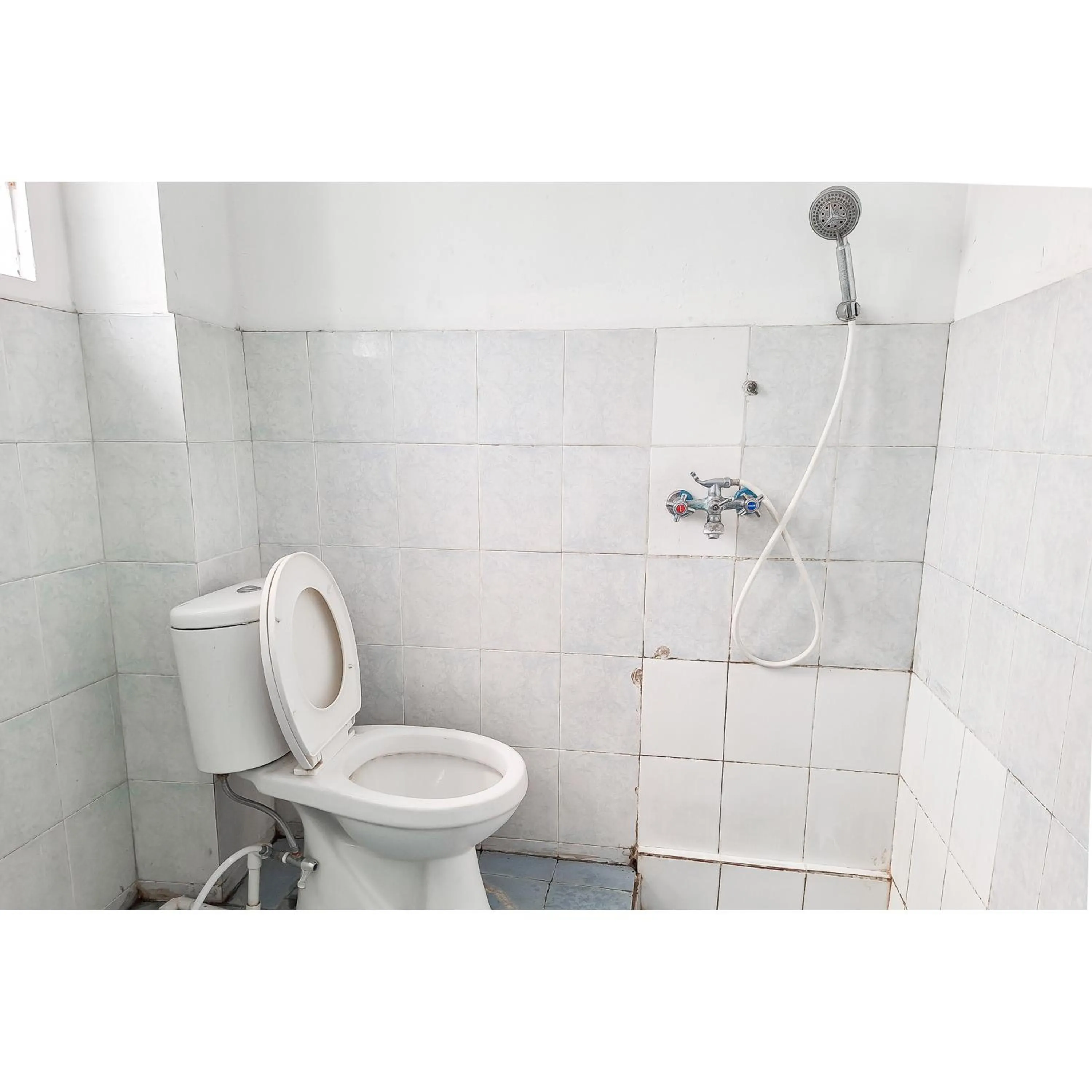 Bathroom in Wisma PKBI Jabar Mitra RedDoorz