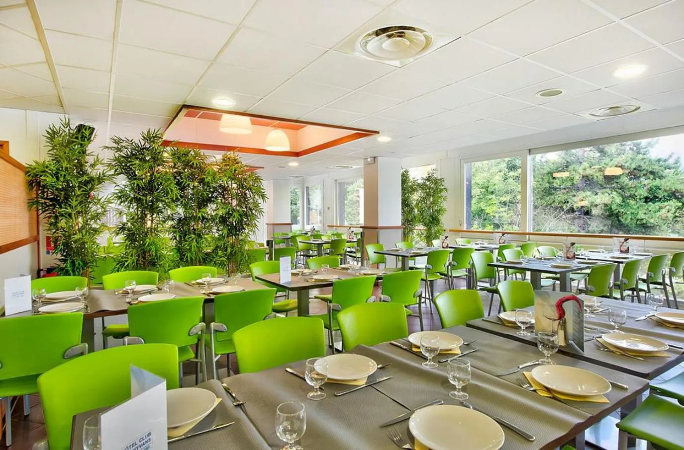 Restaurant/places to eat in Village Club Les Hyvans