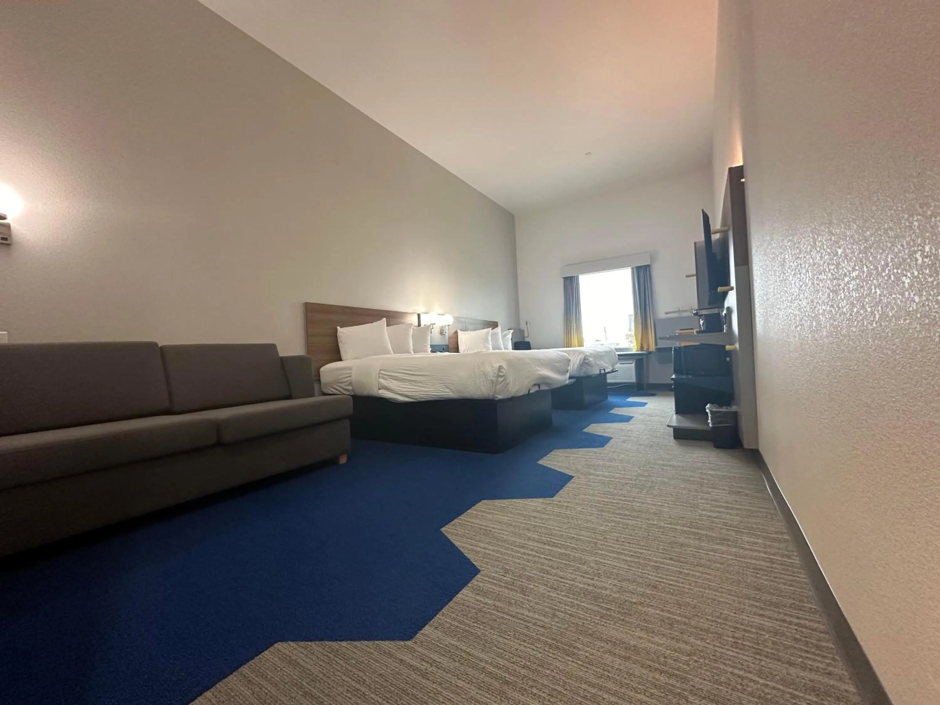 Photo of the whole room, Bed in Microtel Inn & Suites by Wyndham Amarillo West