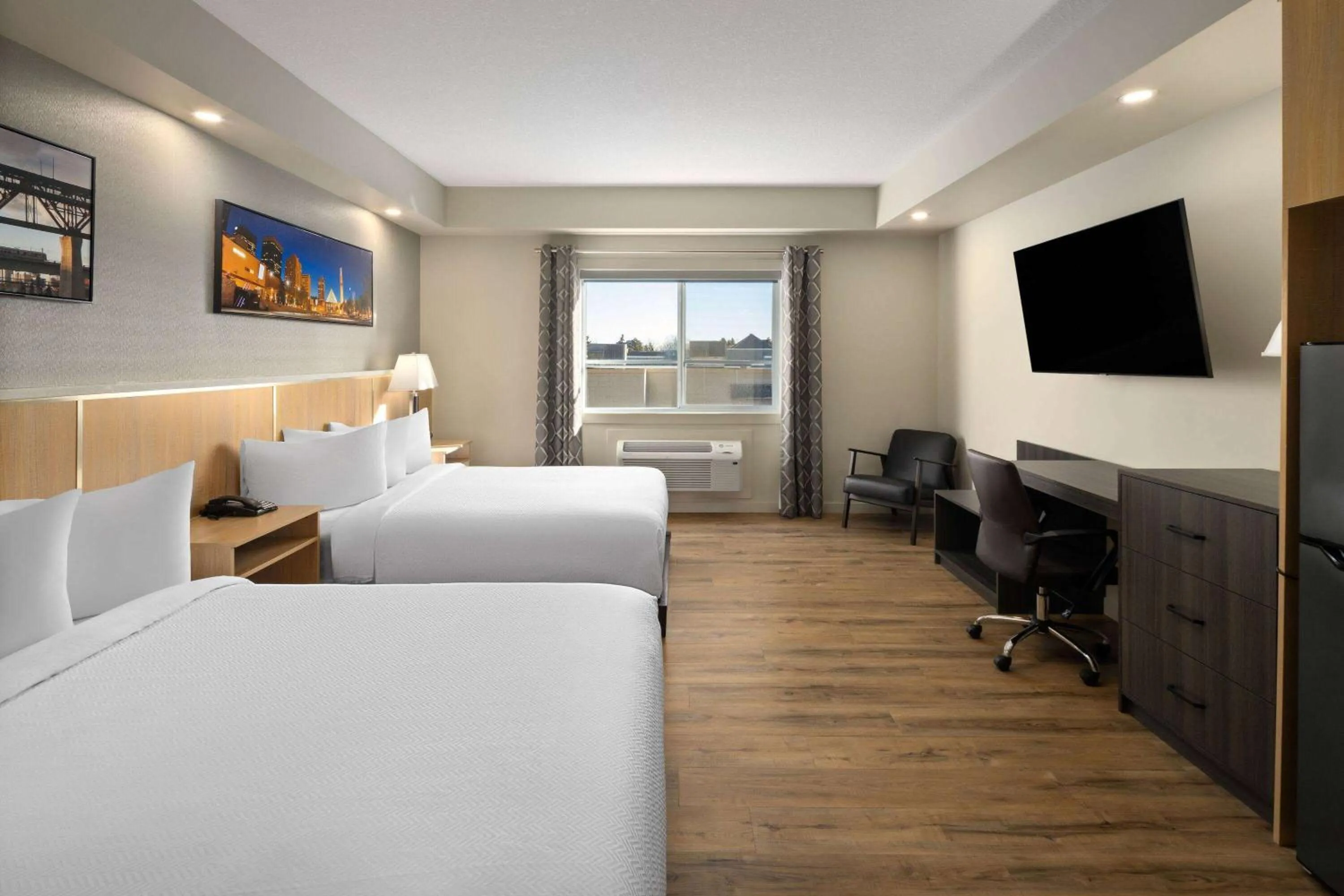 Photo of the whole room, Bed in Baymont by Wyndham West Edmonton