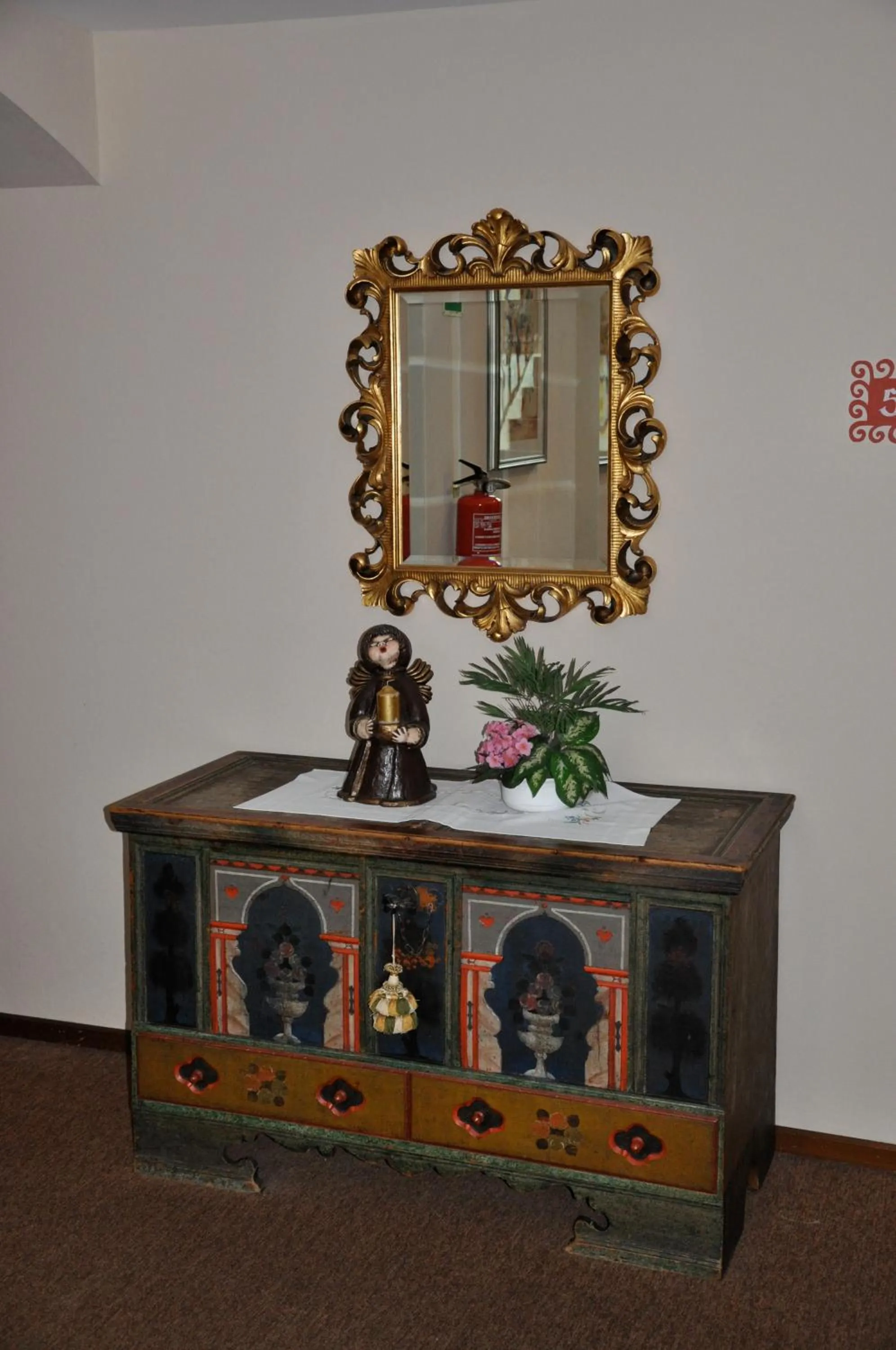 Decorative detail in Hotel Weingarten