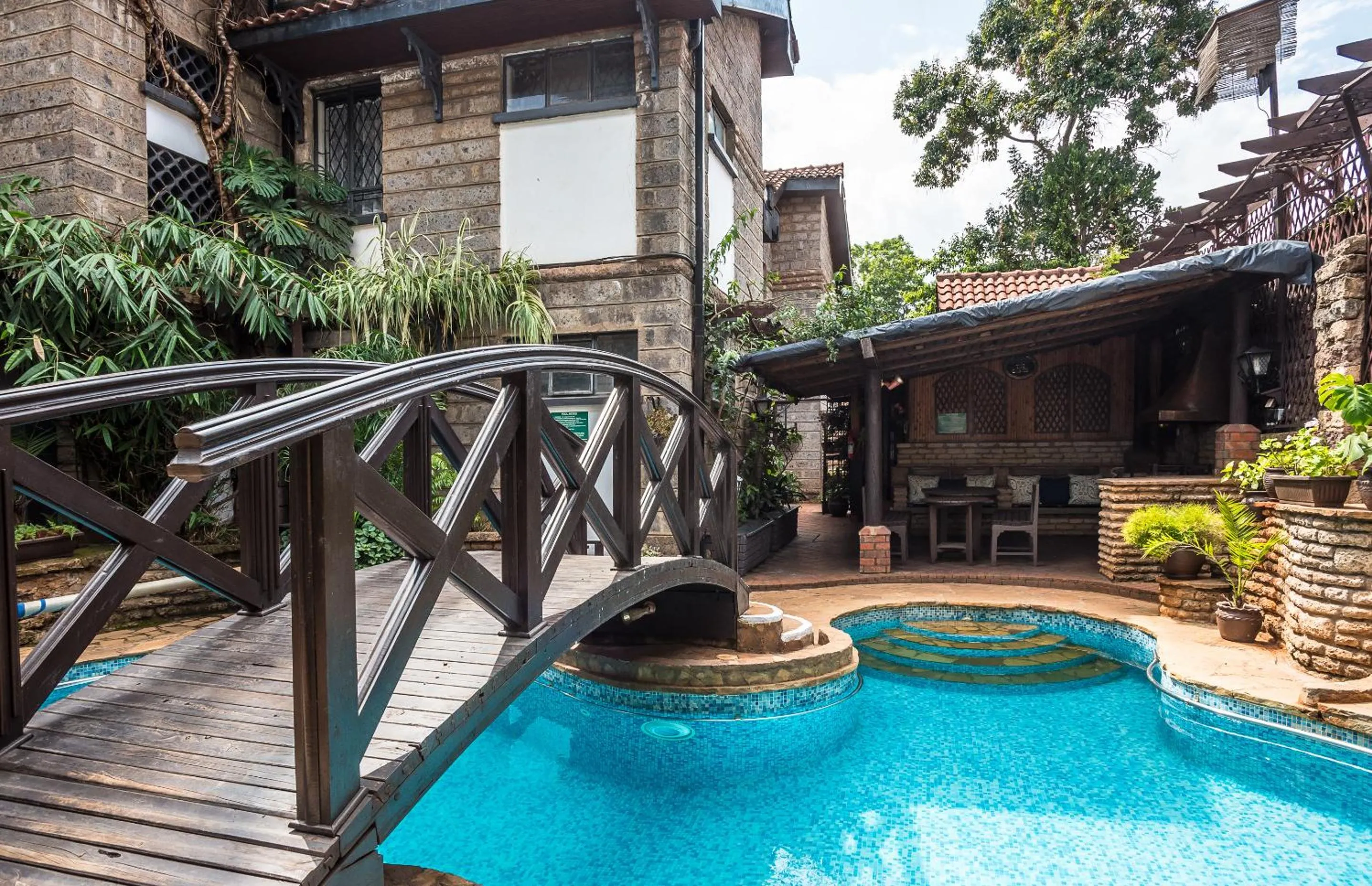 Restaurant/places to eat in The Grand Gables