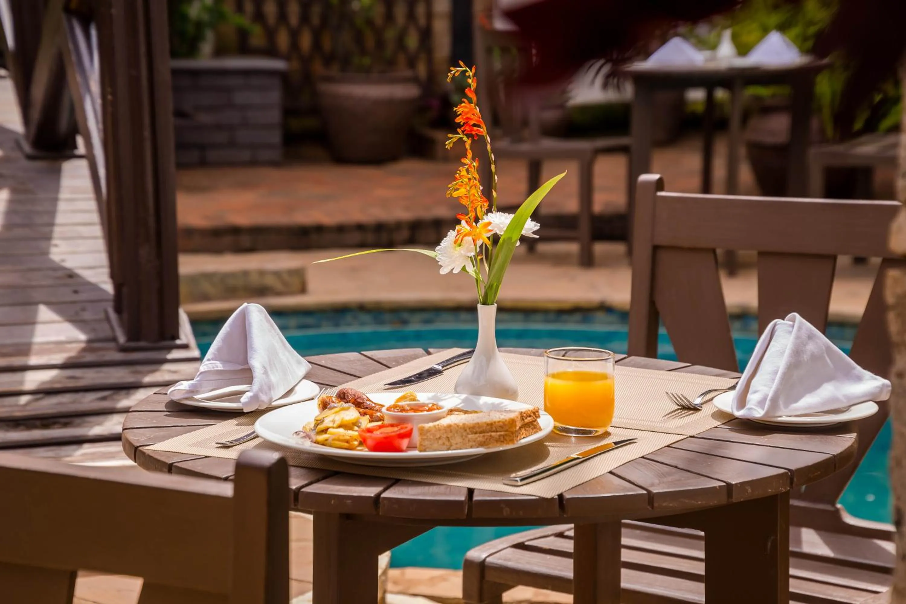 Restaurant/places to eat in The Grand Gables