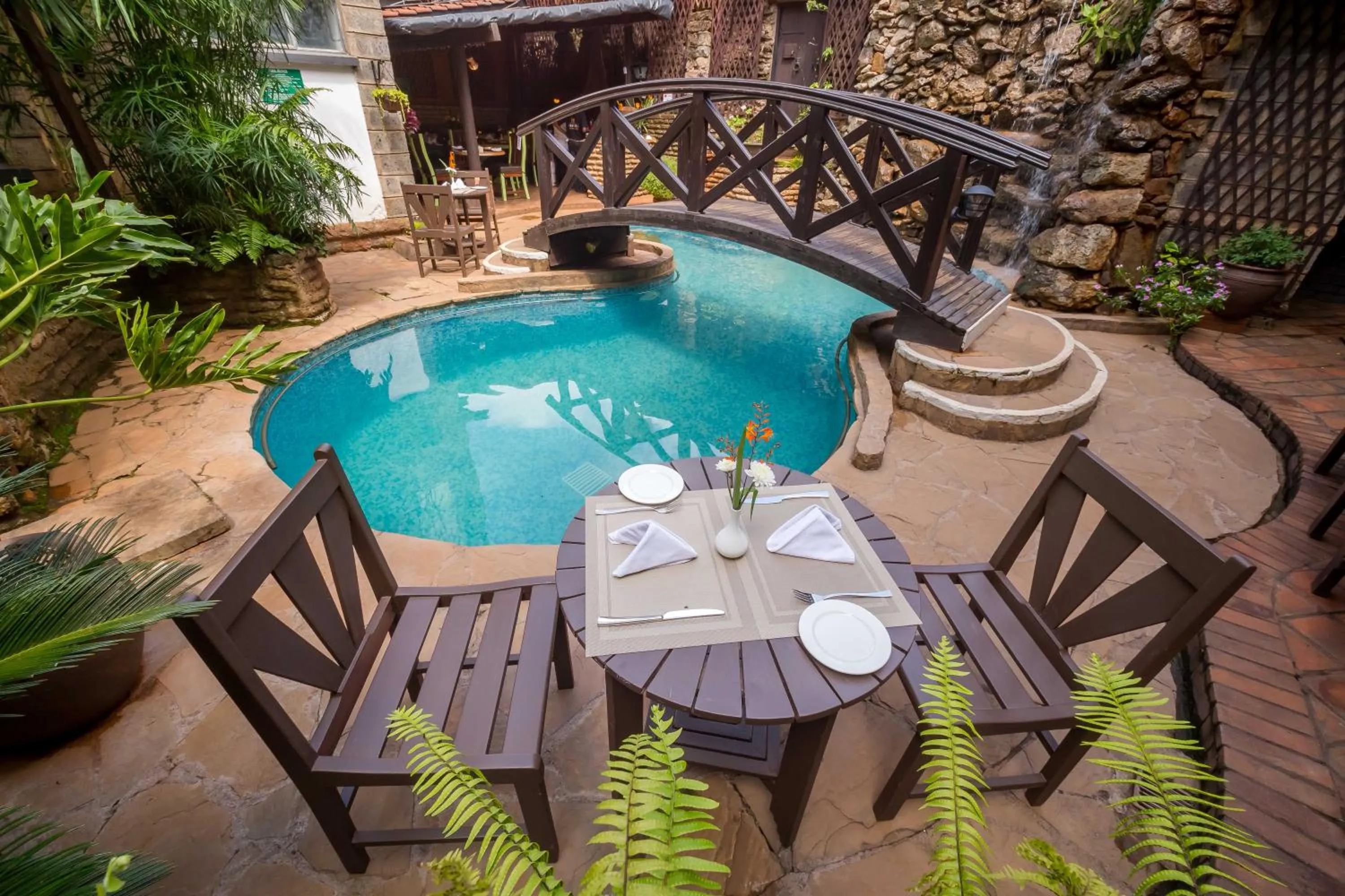 Restaurant/places to eat in The Grand Gables