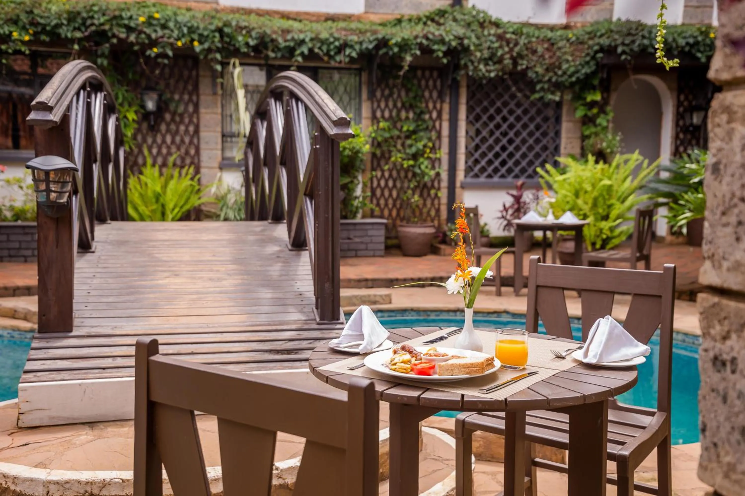 Restaurant/places to eat in The Grand Gables