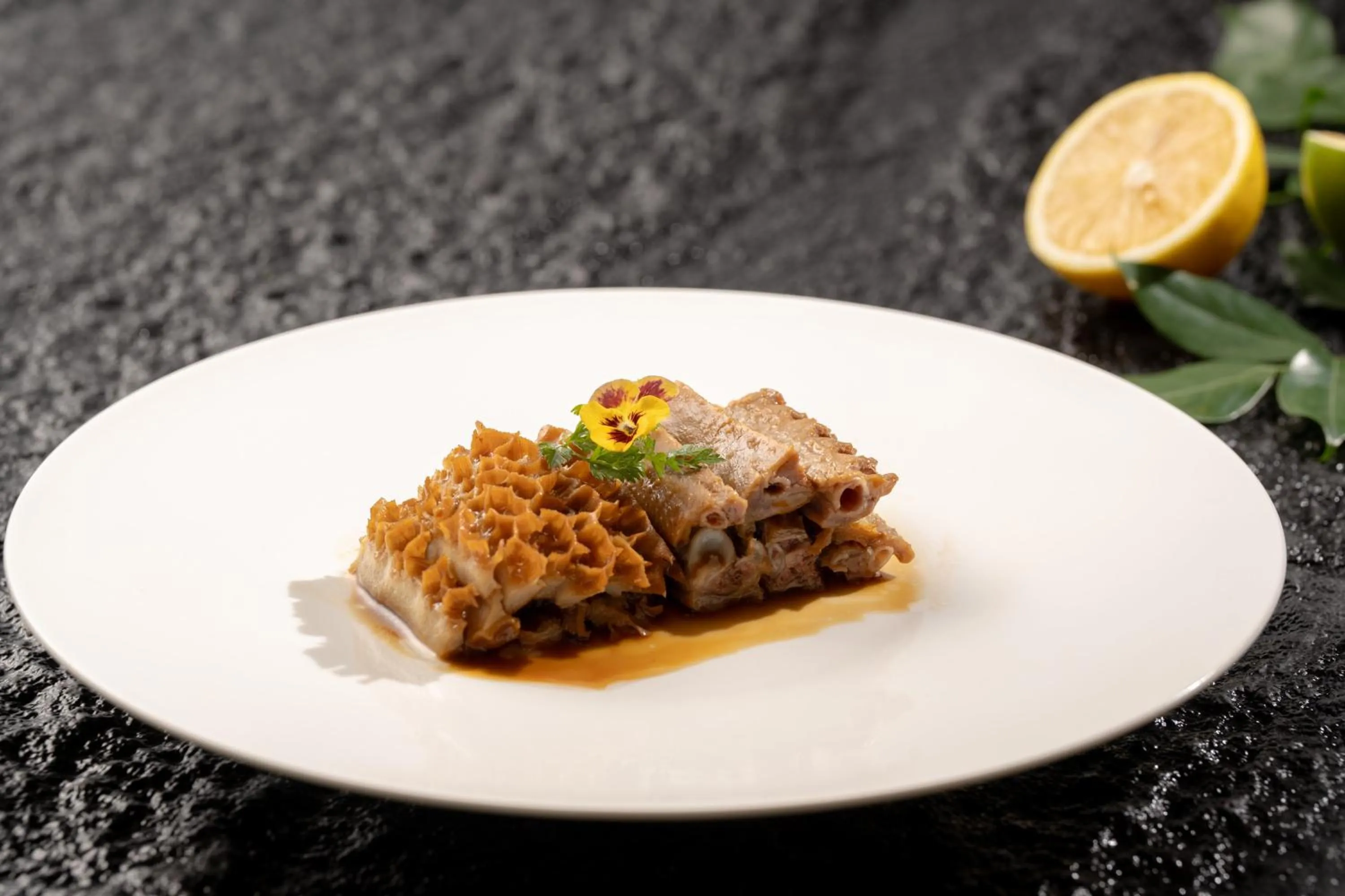 Restaurant/places to eat in Holiday Inn Hangzhou GCEC