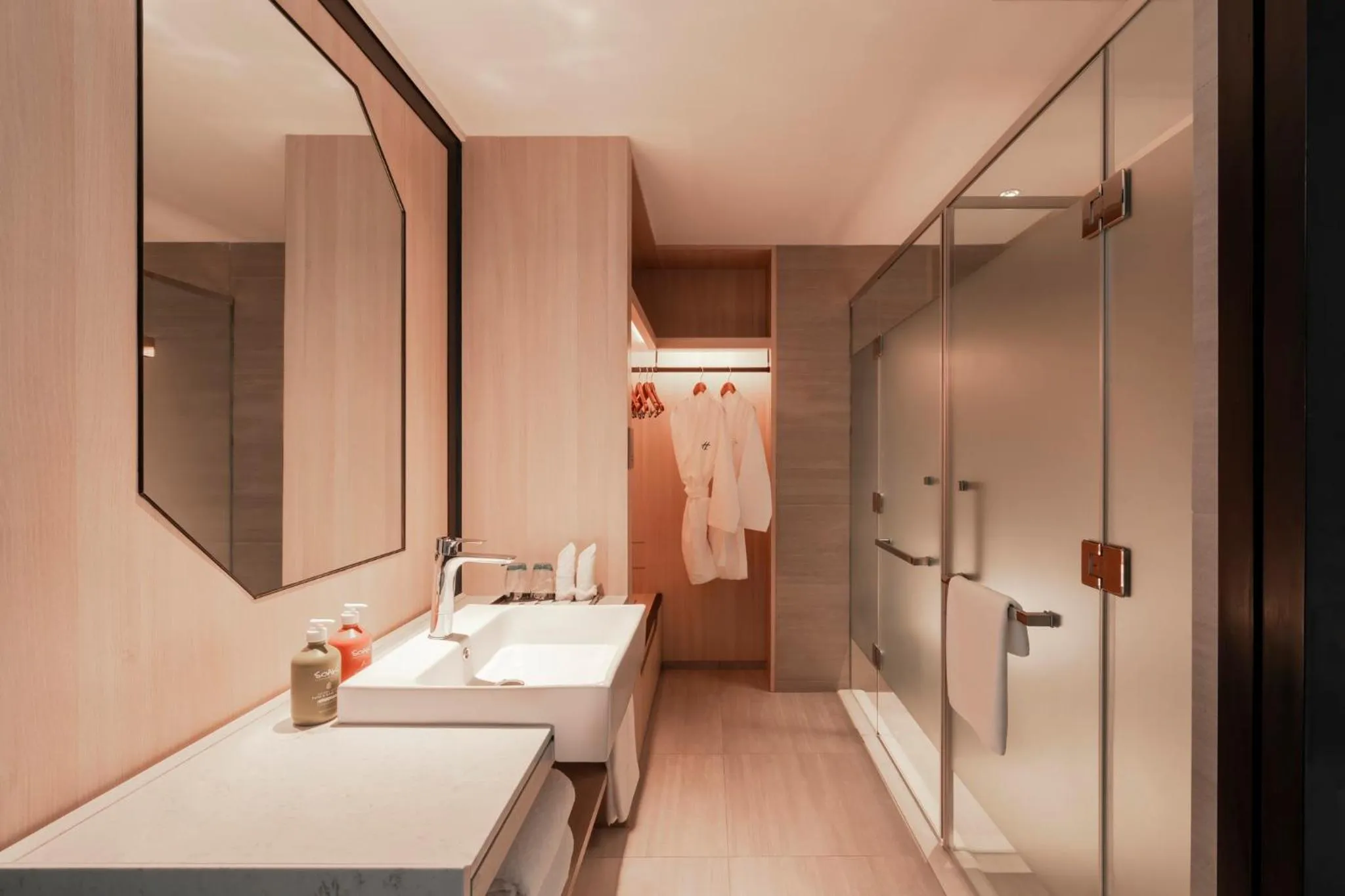 Photo of the whole room in Holiday Inn Kuala Lumpur Bangsar by IHG