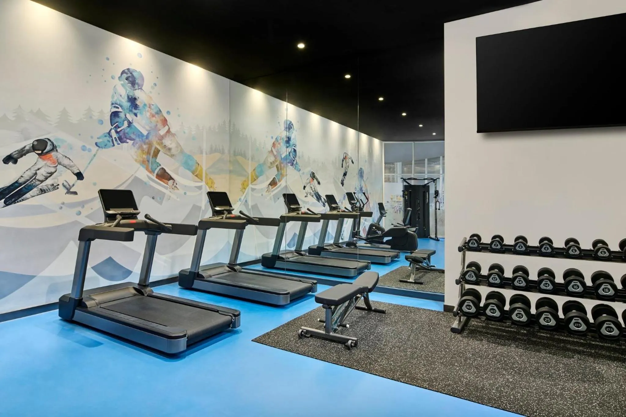 Fitness centre/facilities in Crowne Plaza Shanghai Snow World by IHG