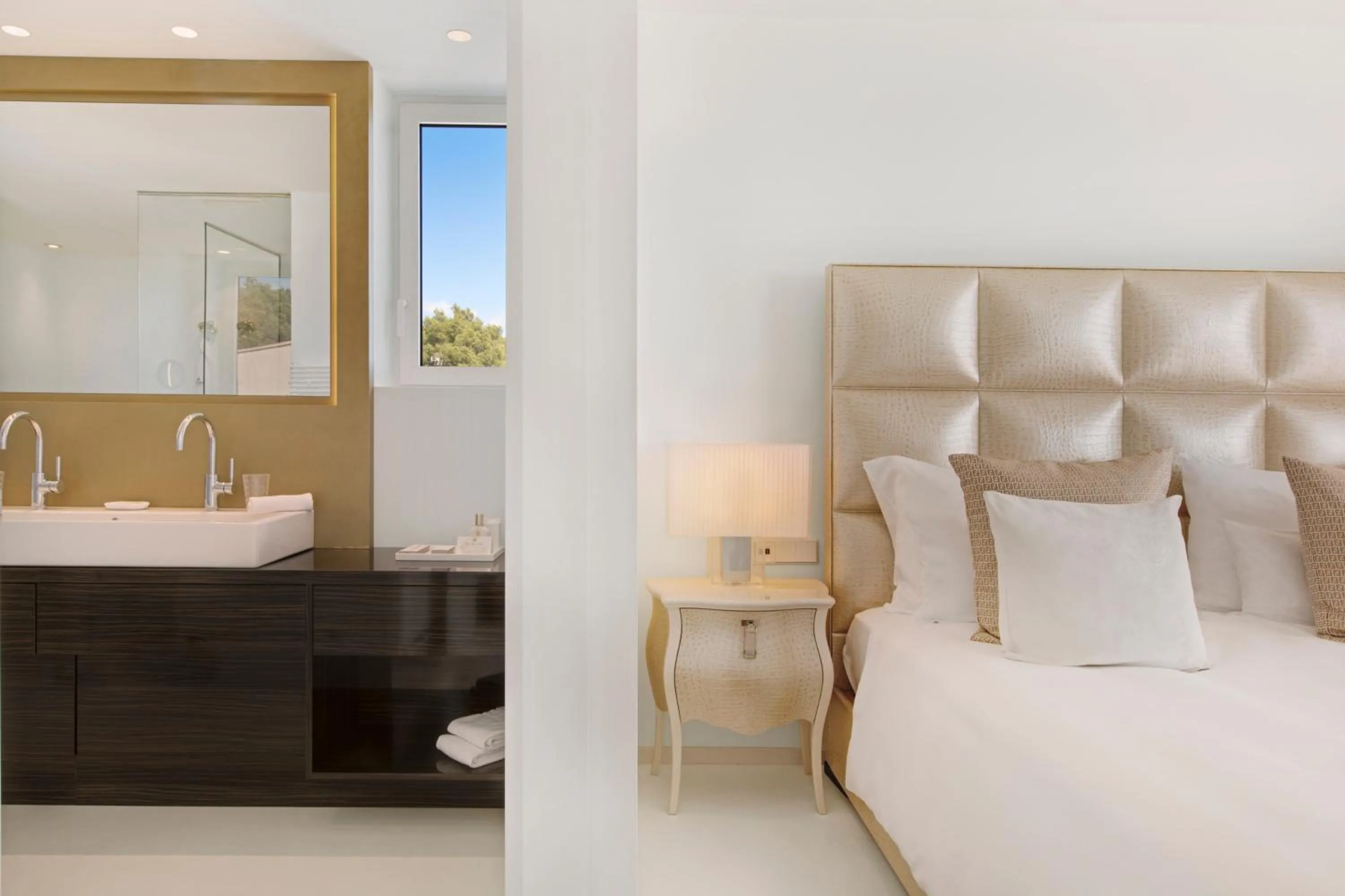 Bedroom, Bed in Portals Hills Boutique Hotel