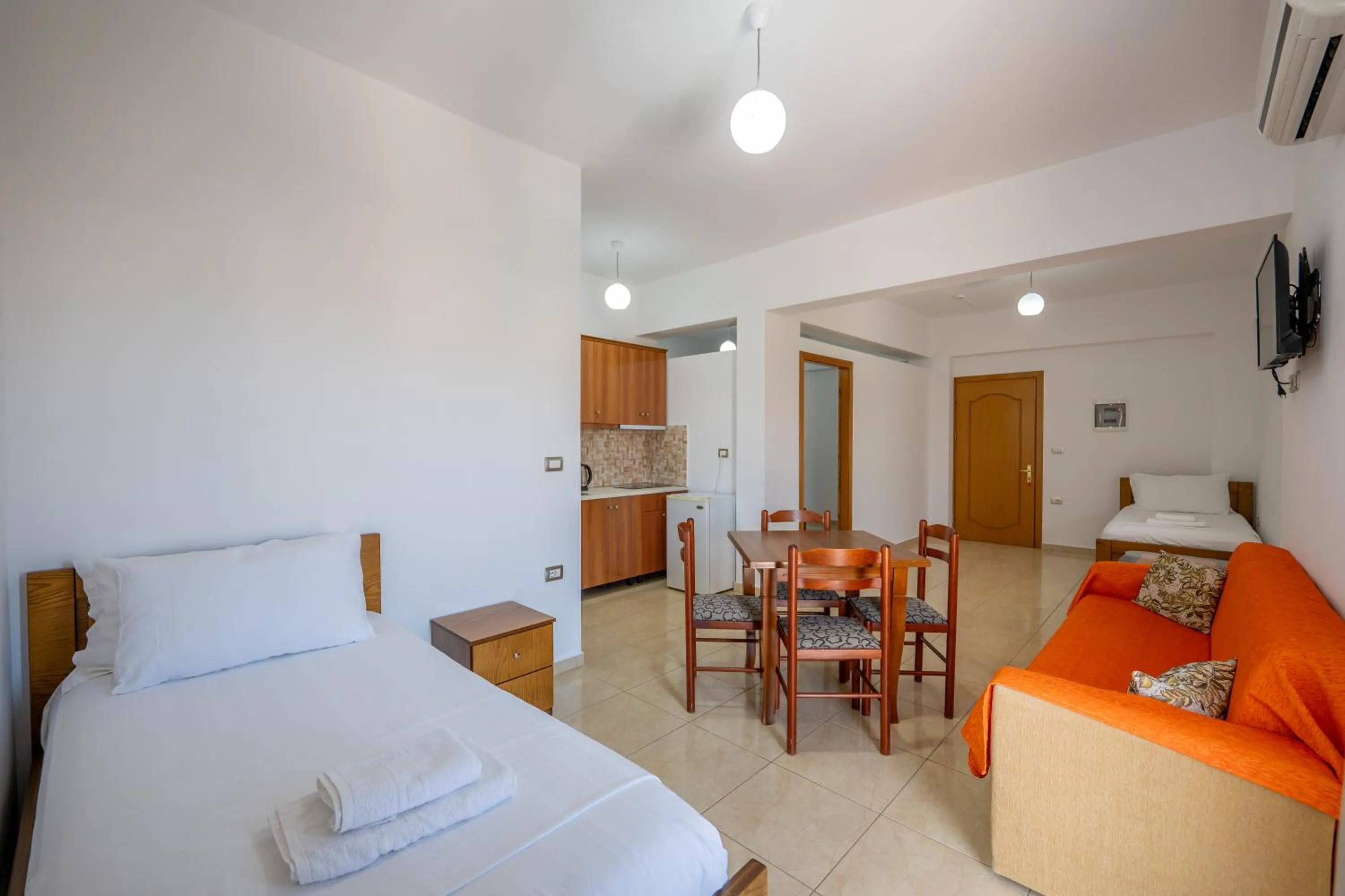 TV and multimedia, Bed in Aleksander ApartHotel