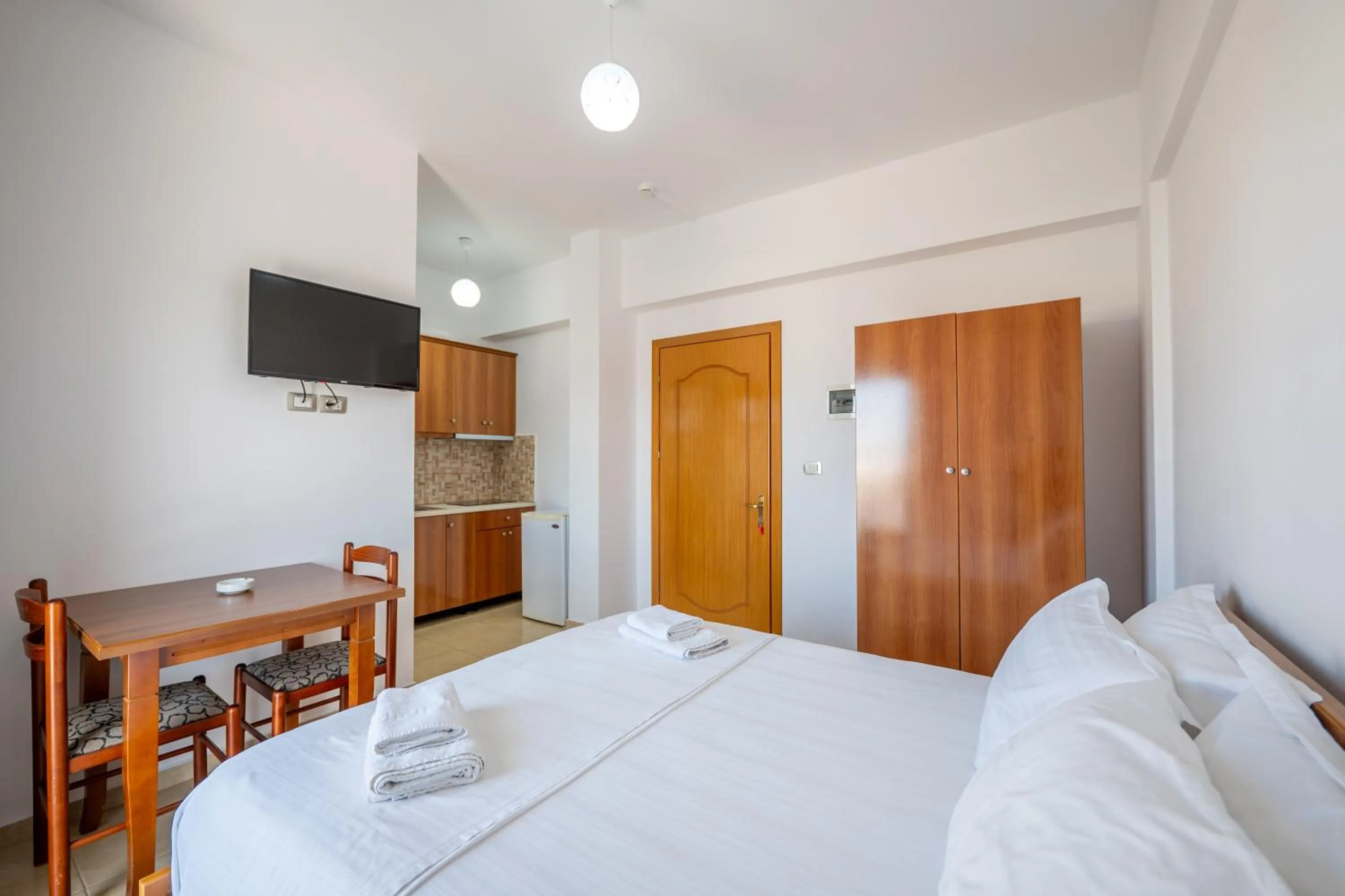 TV and multimedia, Bed in Aleksander ApartHotel