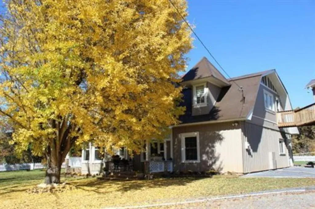 Property building in Millsap-Baker Estate