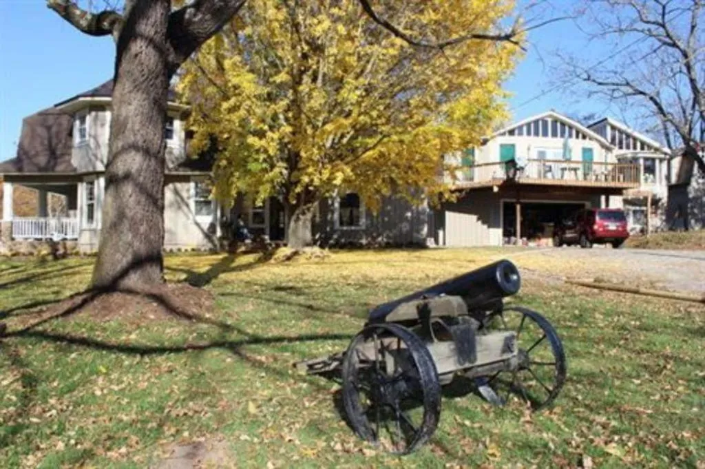 Property building in Millsap-Baker Estate