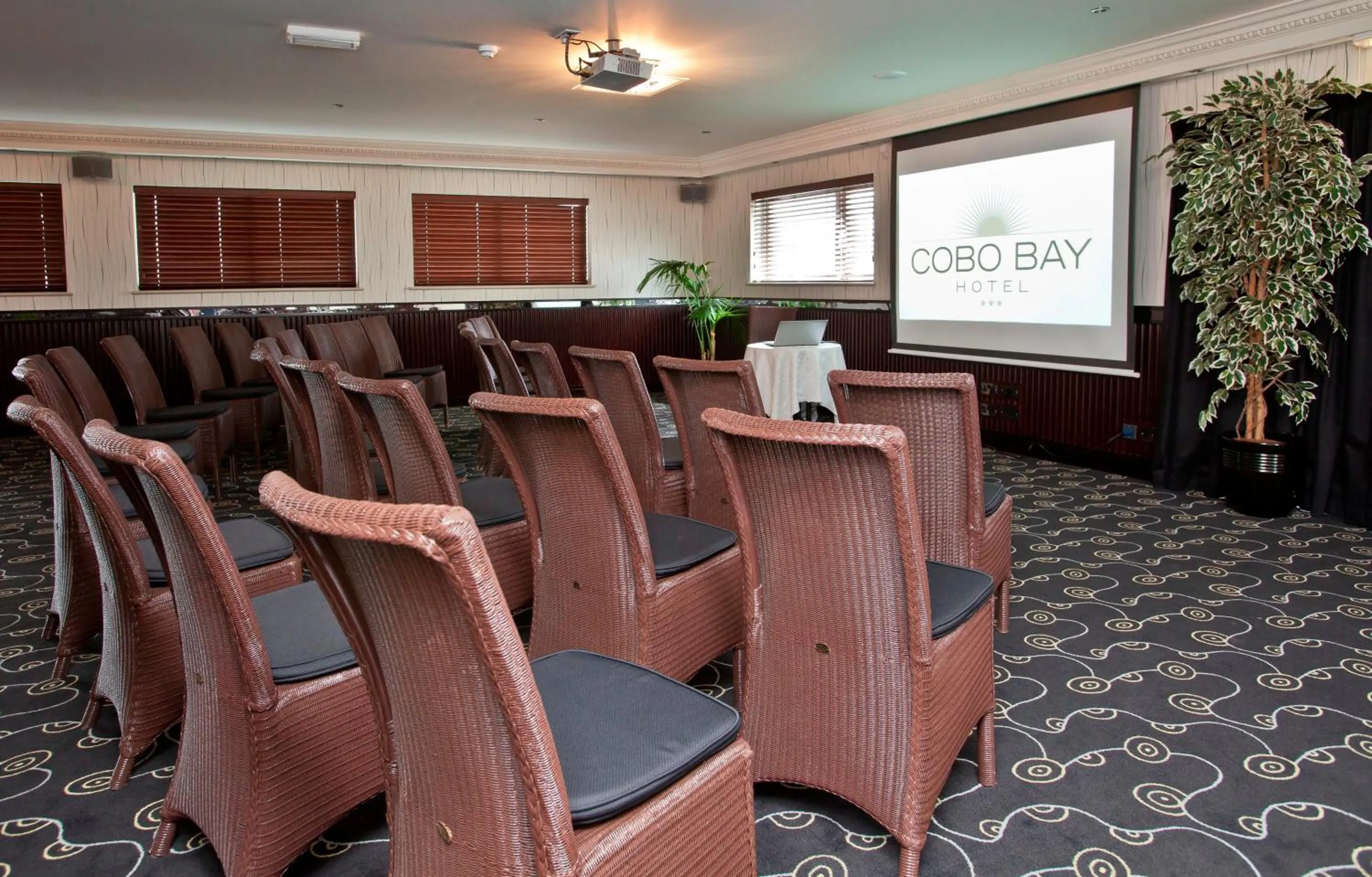 Business facilities in Cobo Bay Hotel