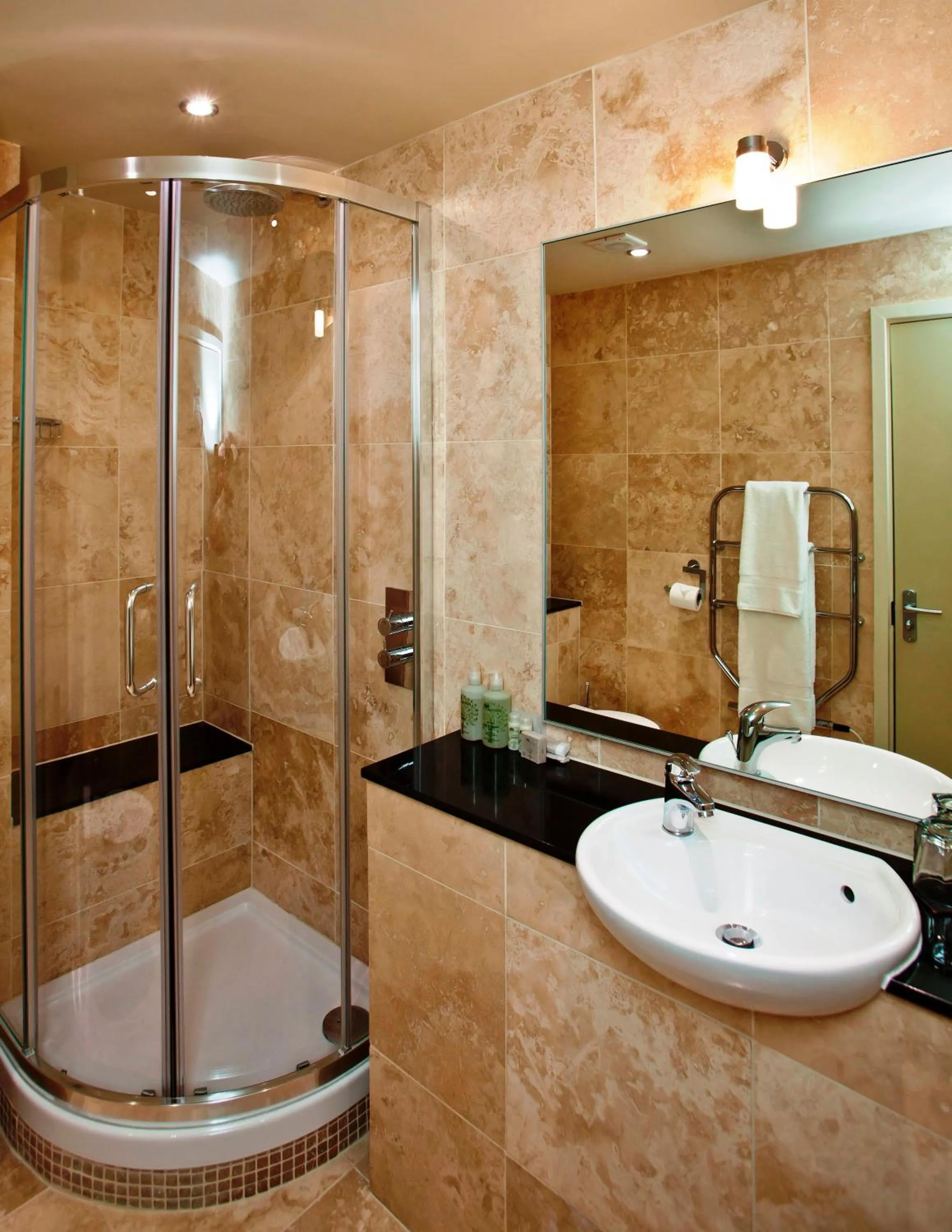 Bathroom in Cobo Bay Hotel