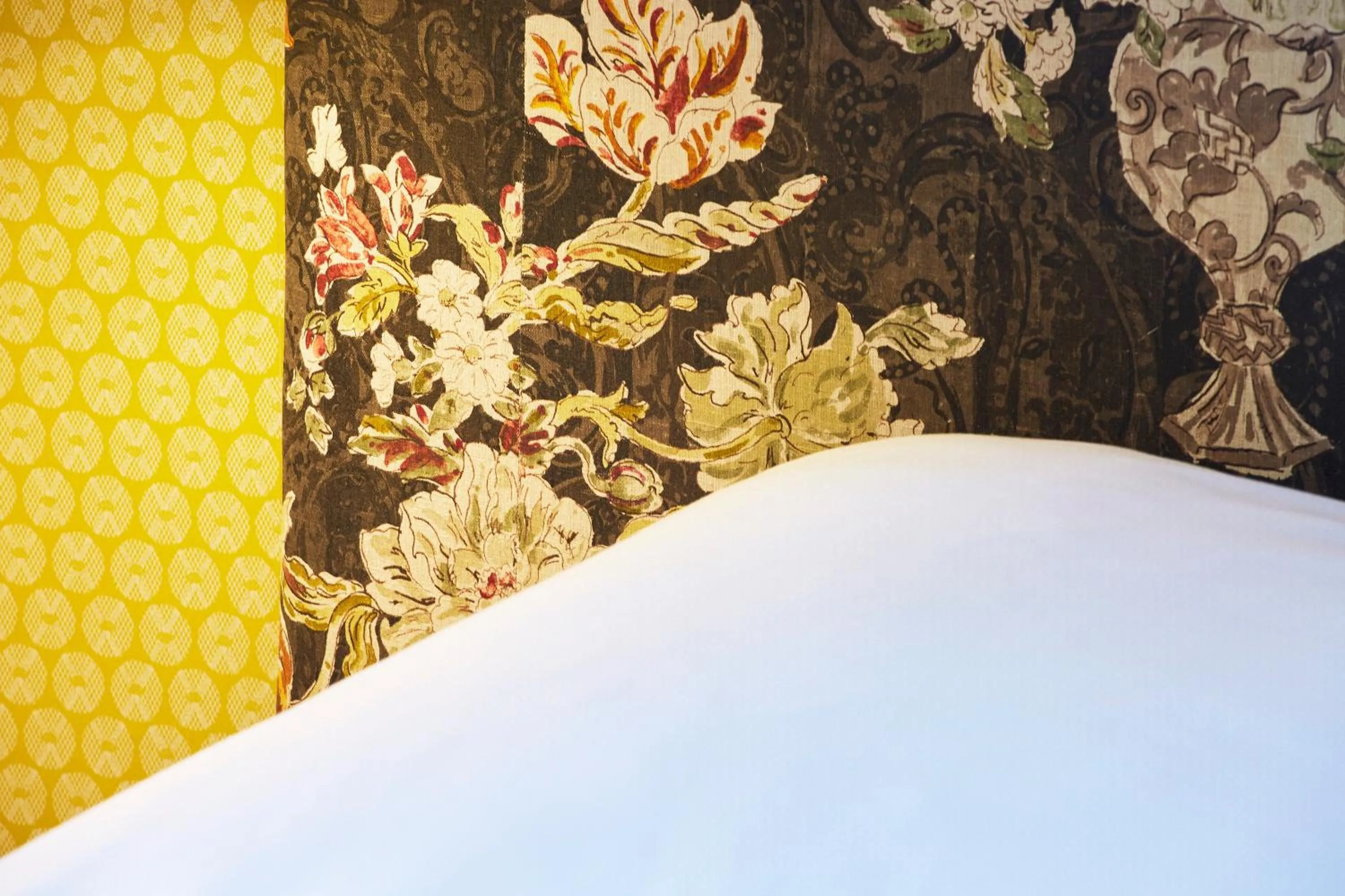 Spring, Bed in Hôtel Vaubecour - Centre Lyon Ainay - Perrache