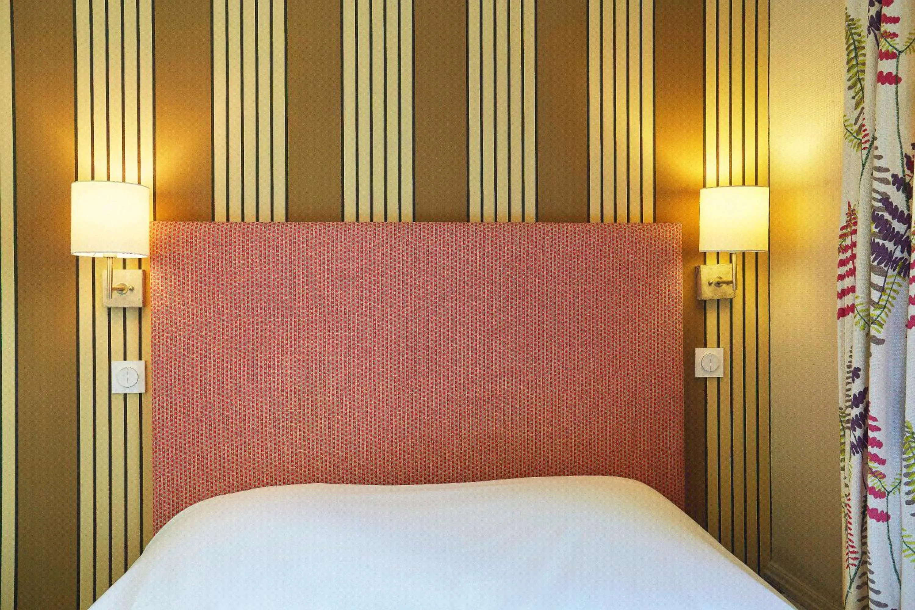 Bed in Hôtel Vaubecour - Centre Lyon Ainay - Perrache