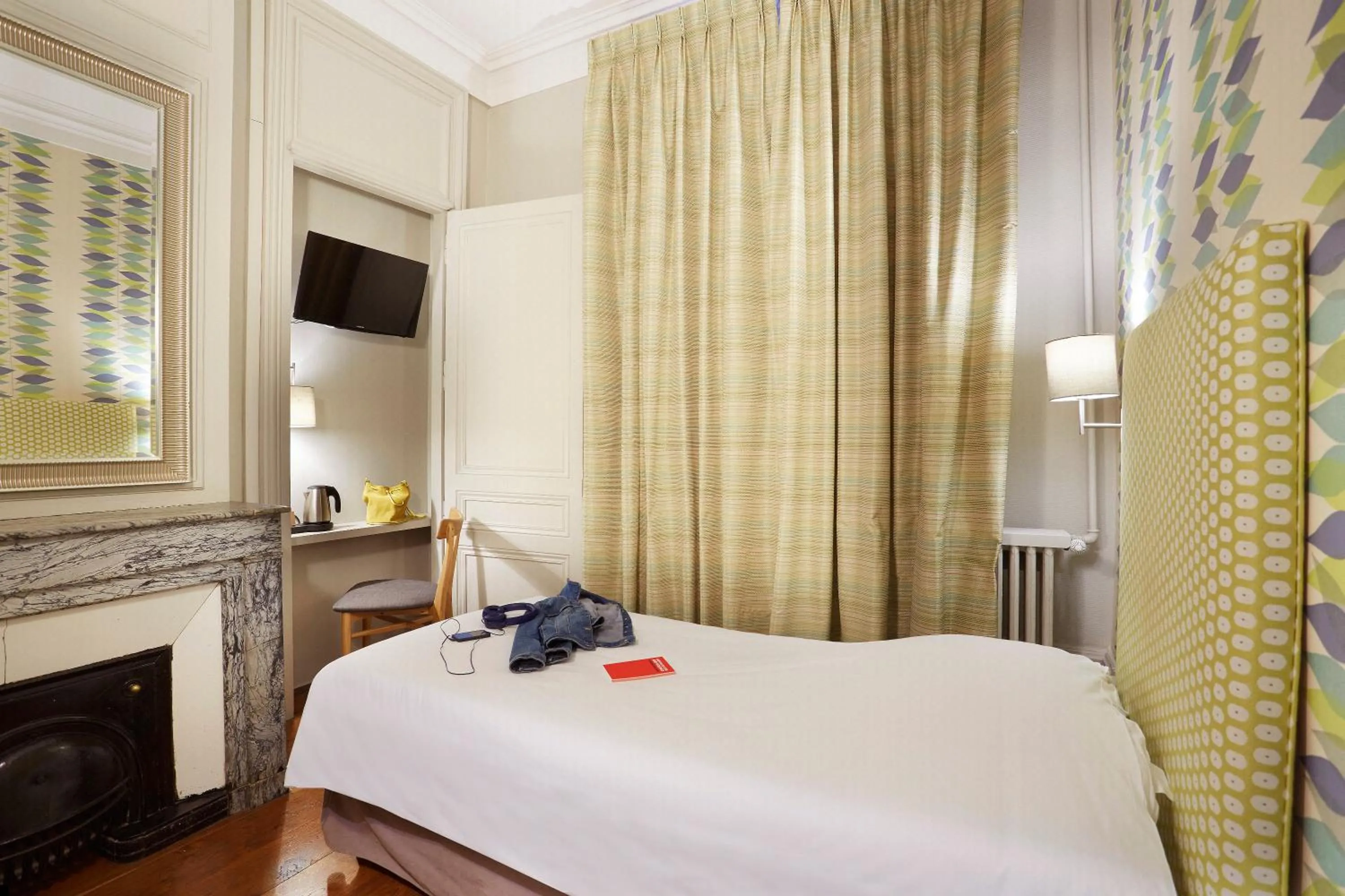 Staff, Bed in Hôtel Vaubecour - Centre Lyon Ainay - Perrache