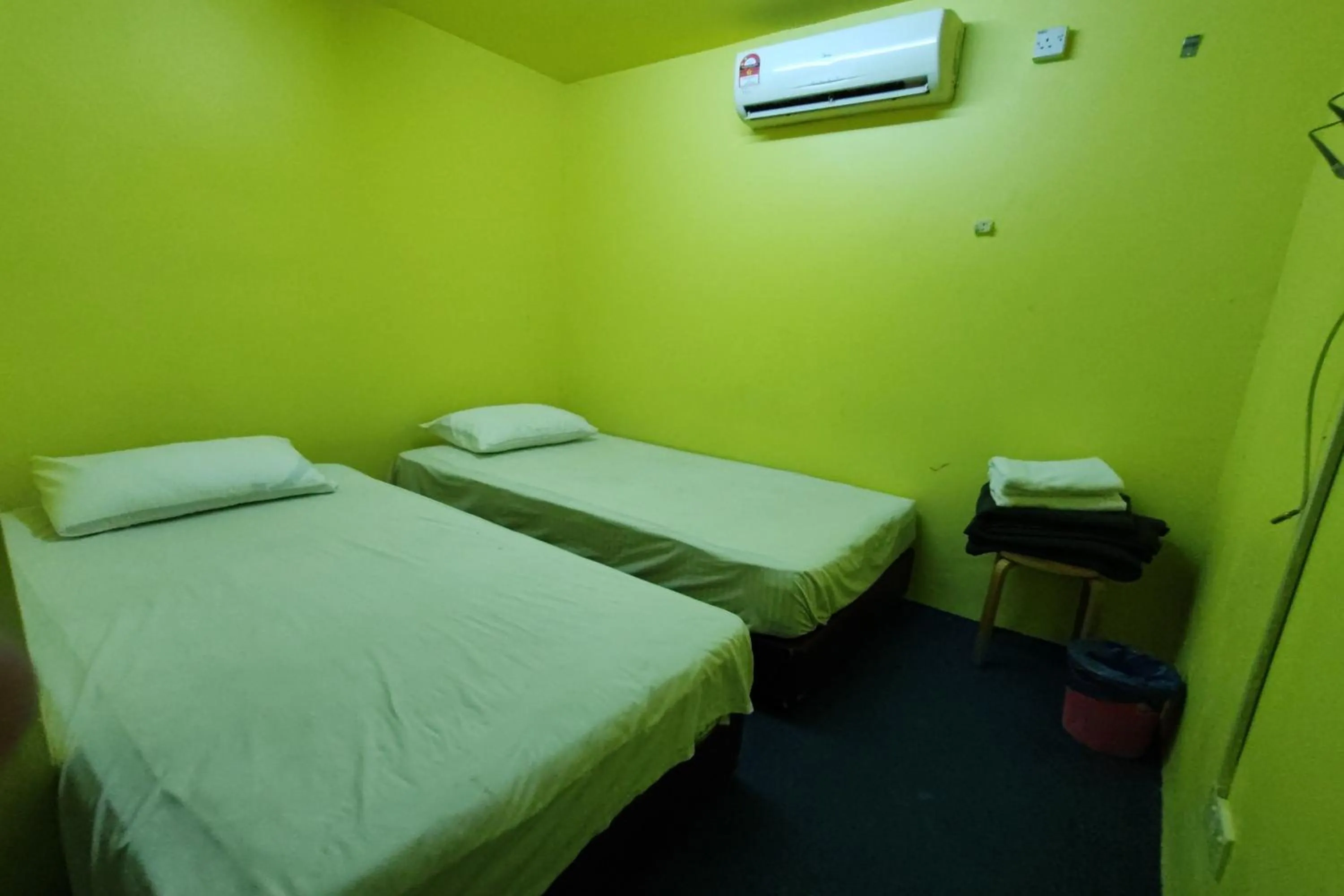 Twin Room in D'BJ Motel