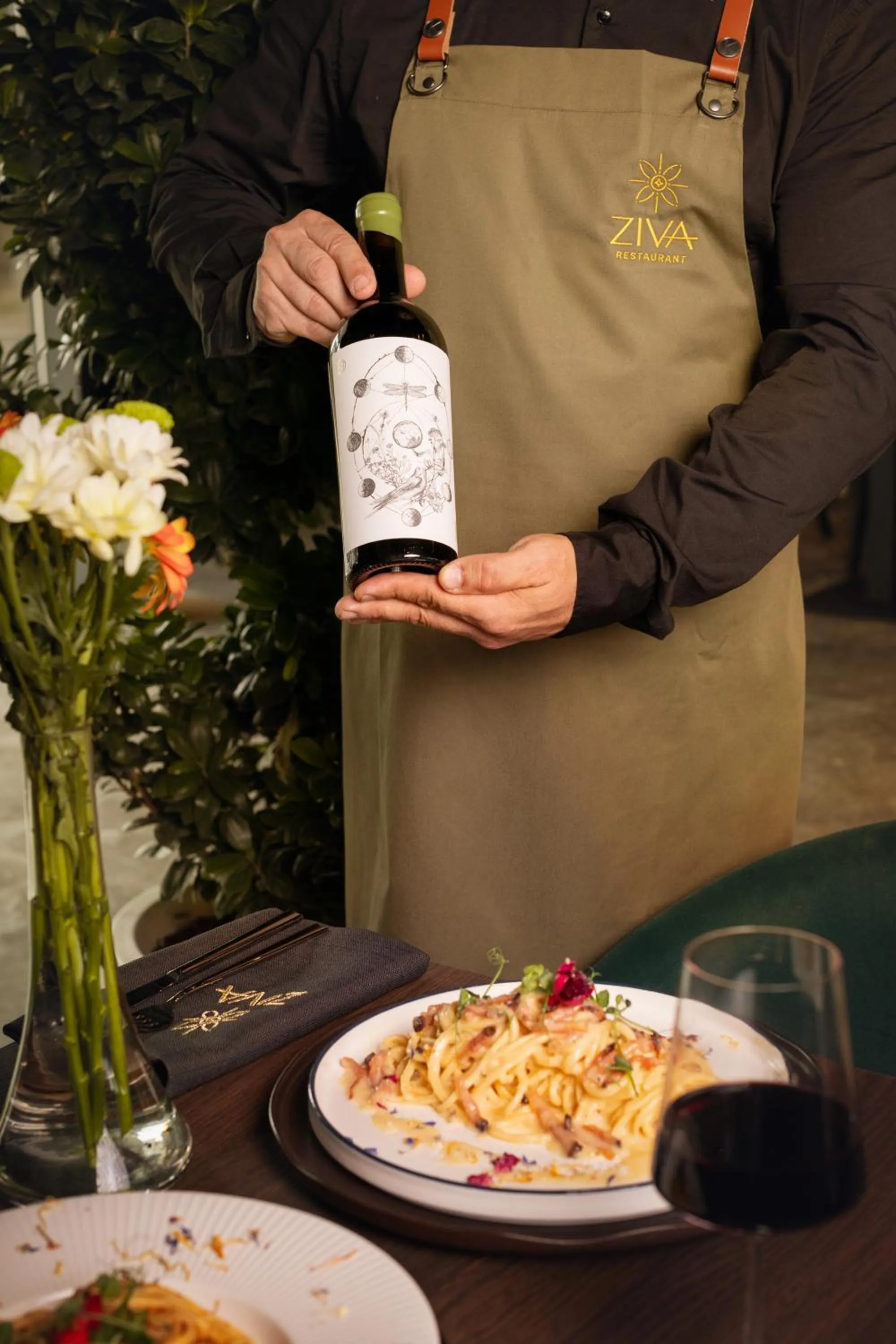 Restaurant/places to eat in Electra Aparthotel