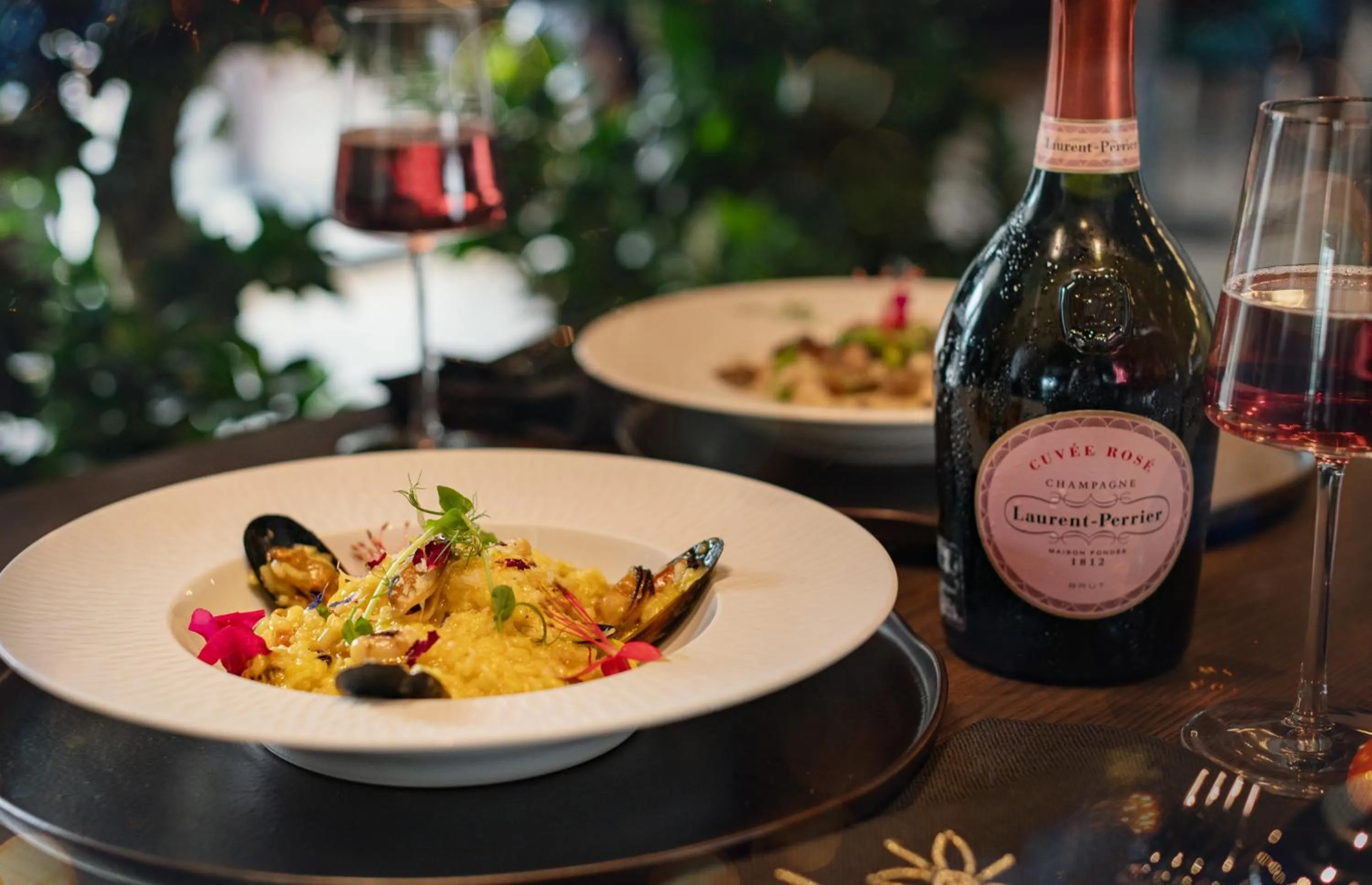 Restaurant/places to eat in Electra Aparthotel