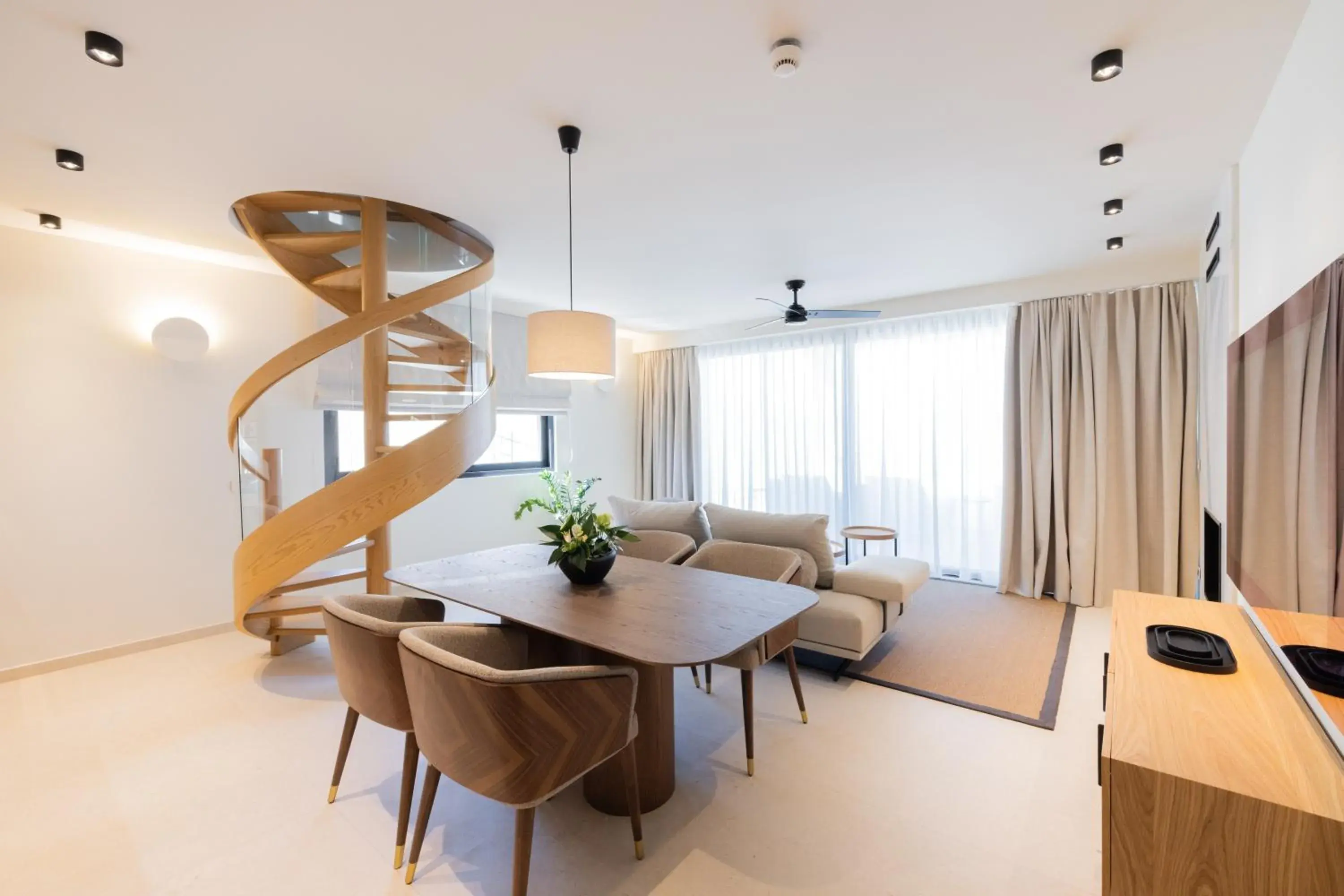 Executive Maisonette with Sea view and outdoor Hydromassage Bathtub in Ilva Suites Executive Maisonette with Sea view and outdoor Hydromassage Bathtub in Ilva Suites