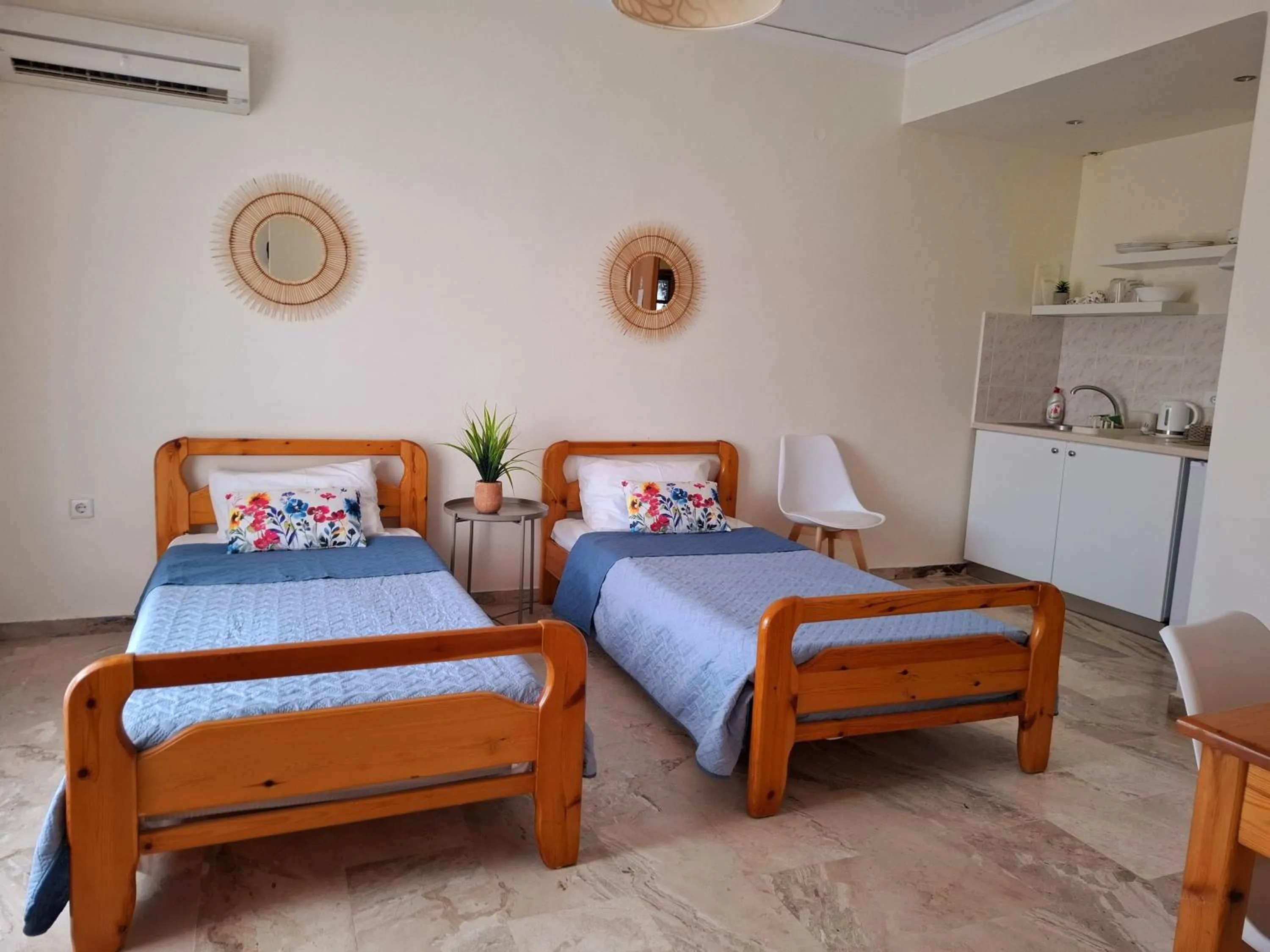 Bed in Tolo Blue Bay