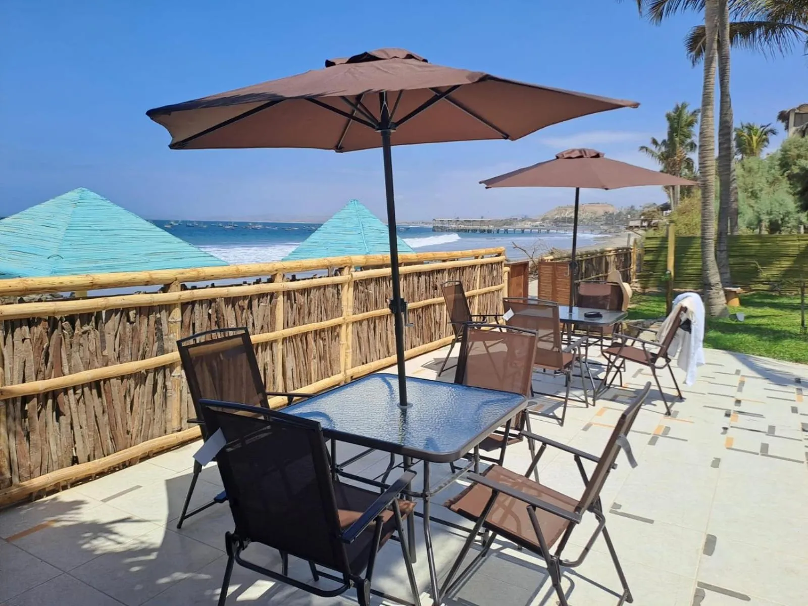 Restaurant/places to eat in H0TELIER Home, Máncora