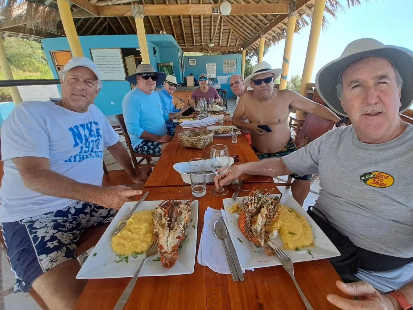 Restaurant/places to eat in H0TELIER Home, Máncora