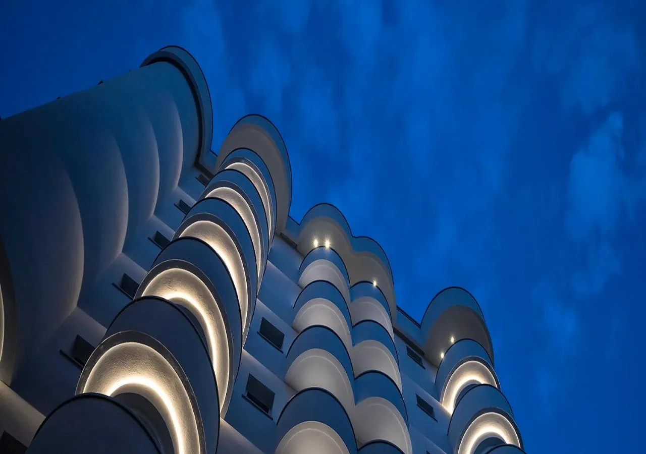 Property building in Hotel Meeting