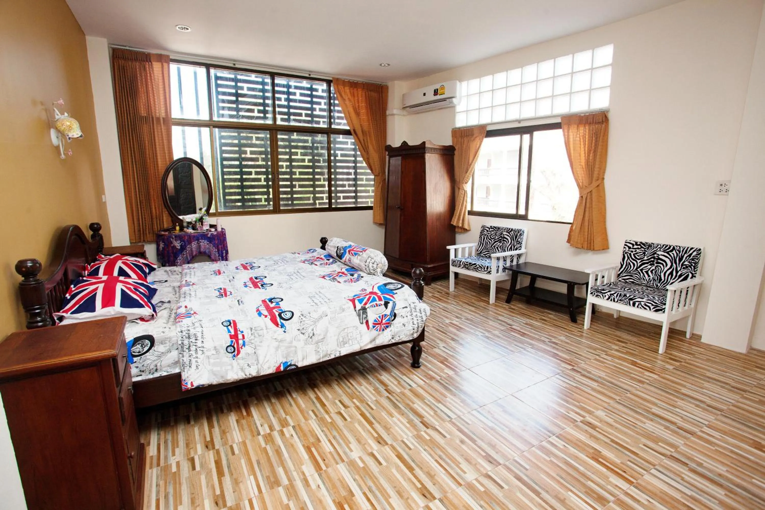 Bed in Sea Breeze Guest House