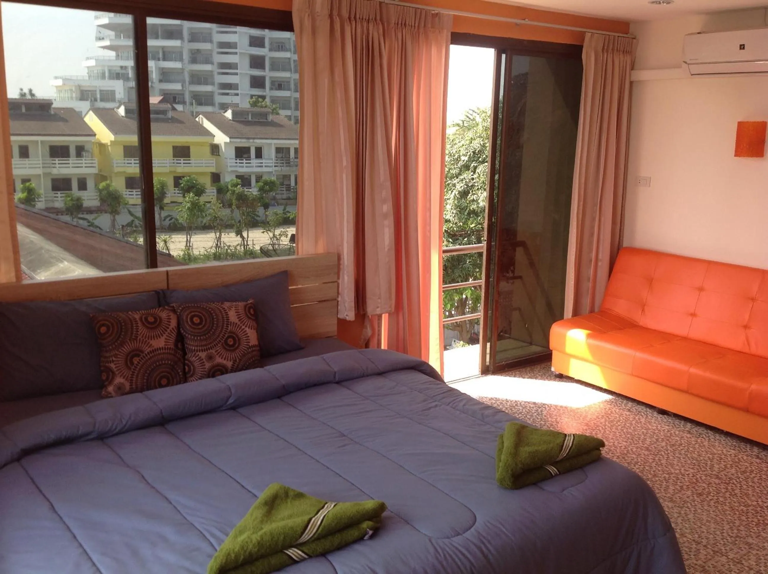 Bed in Sea Breeze Guest House