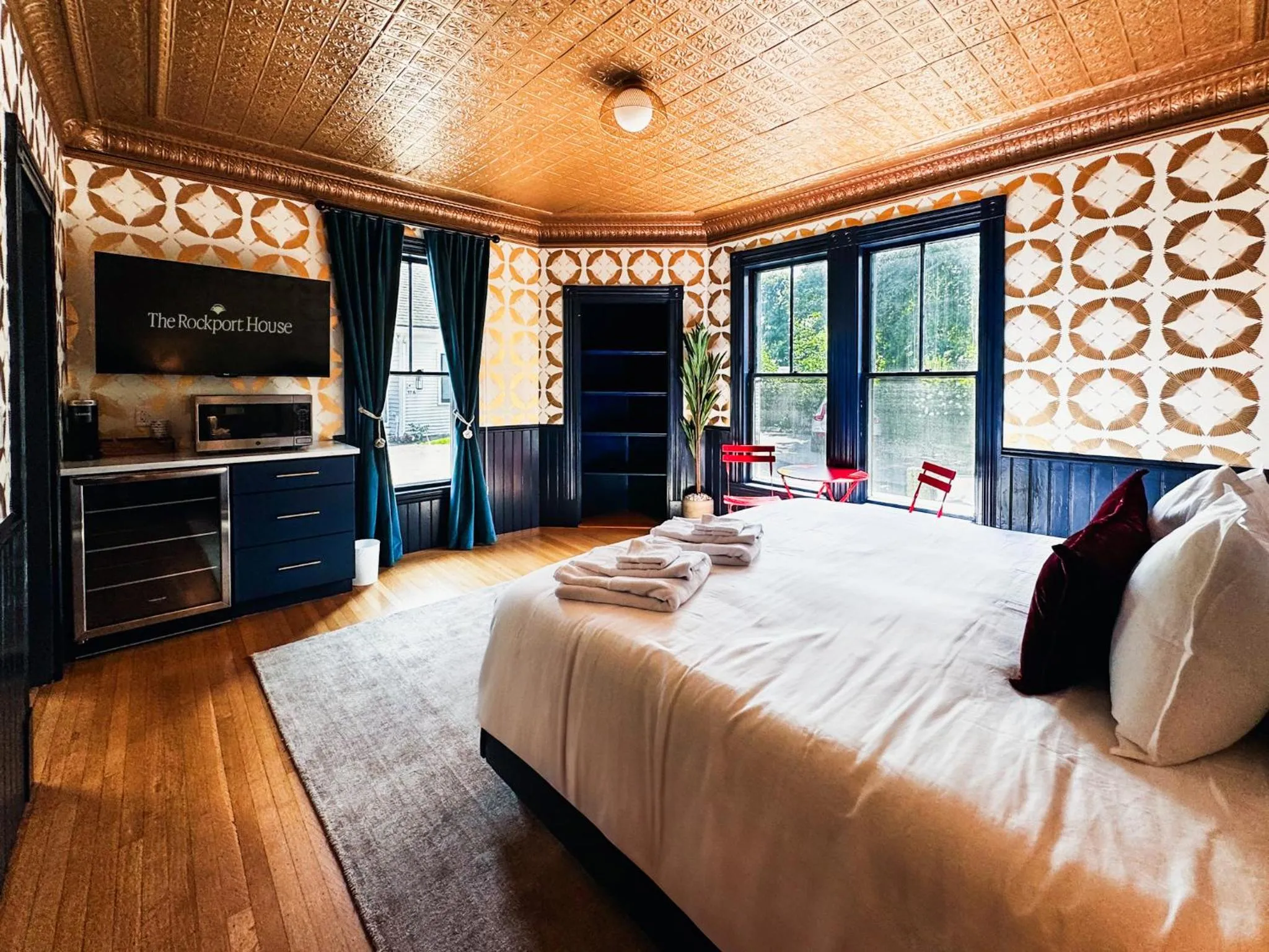 Superior King Room in The Rockport House