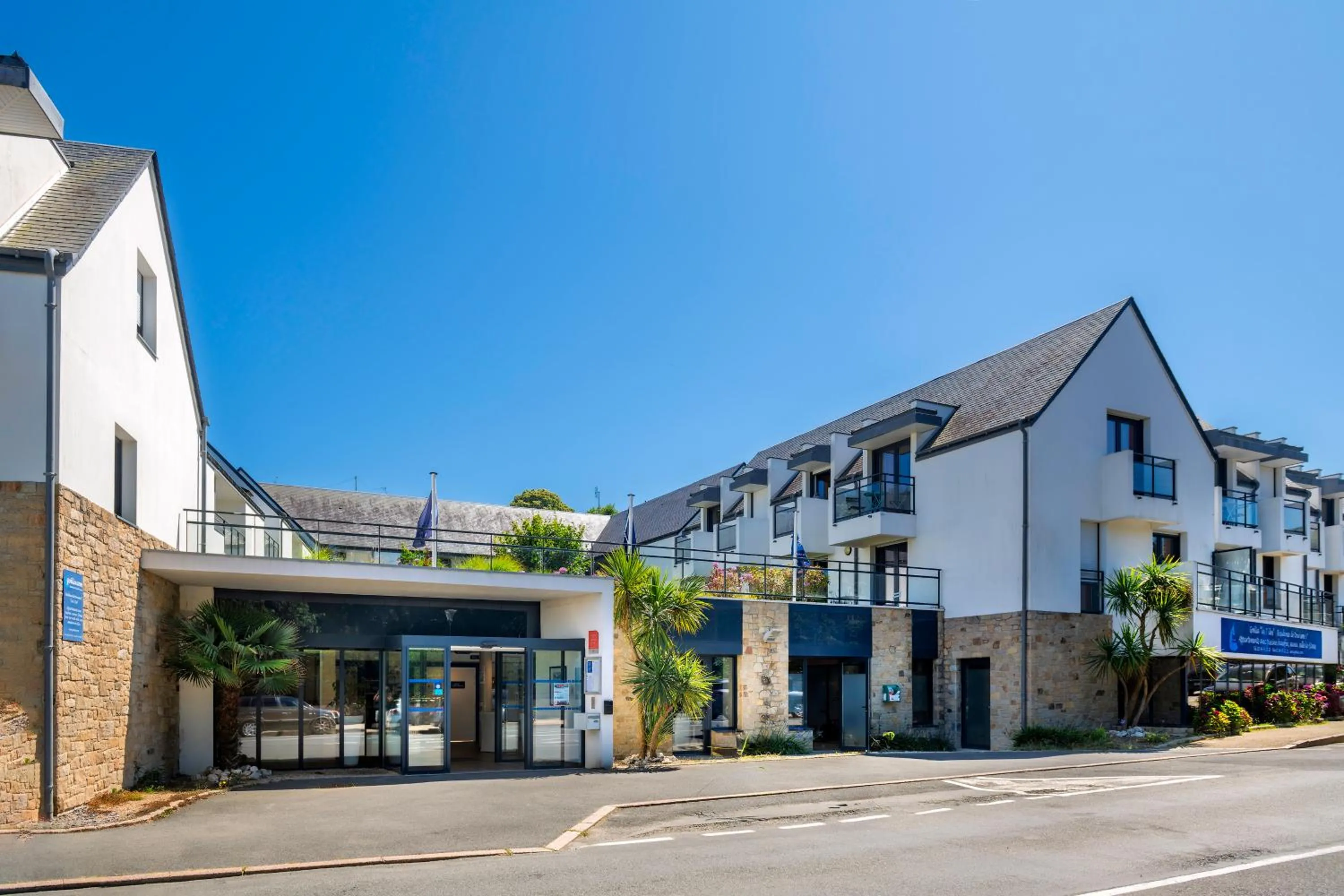 Property building in Goélia Les 7 Iles